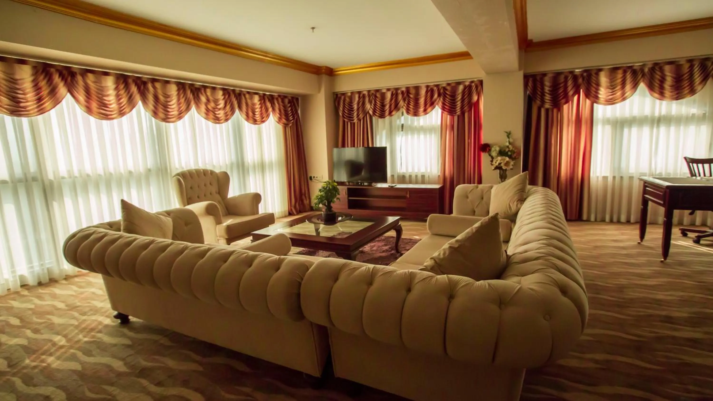 Living room in Sarot Termal Park Resort & Spa - Halal Hotel