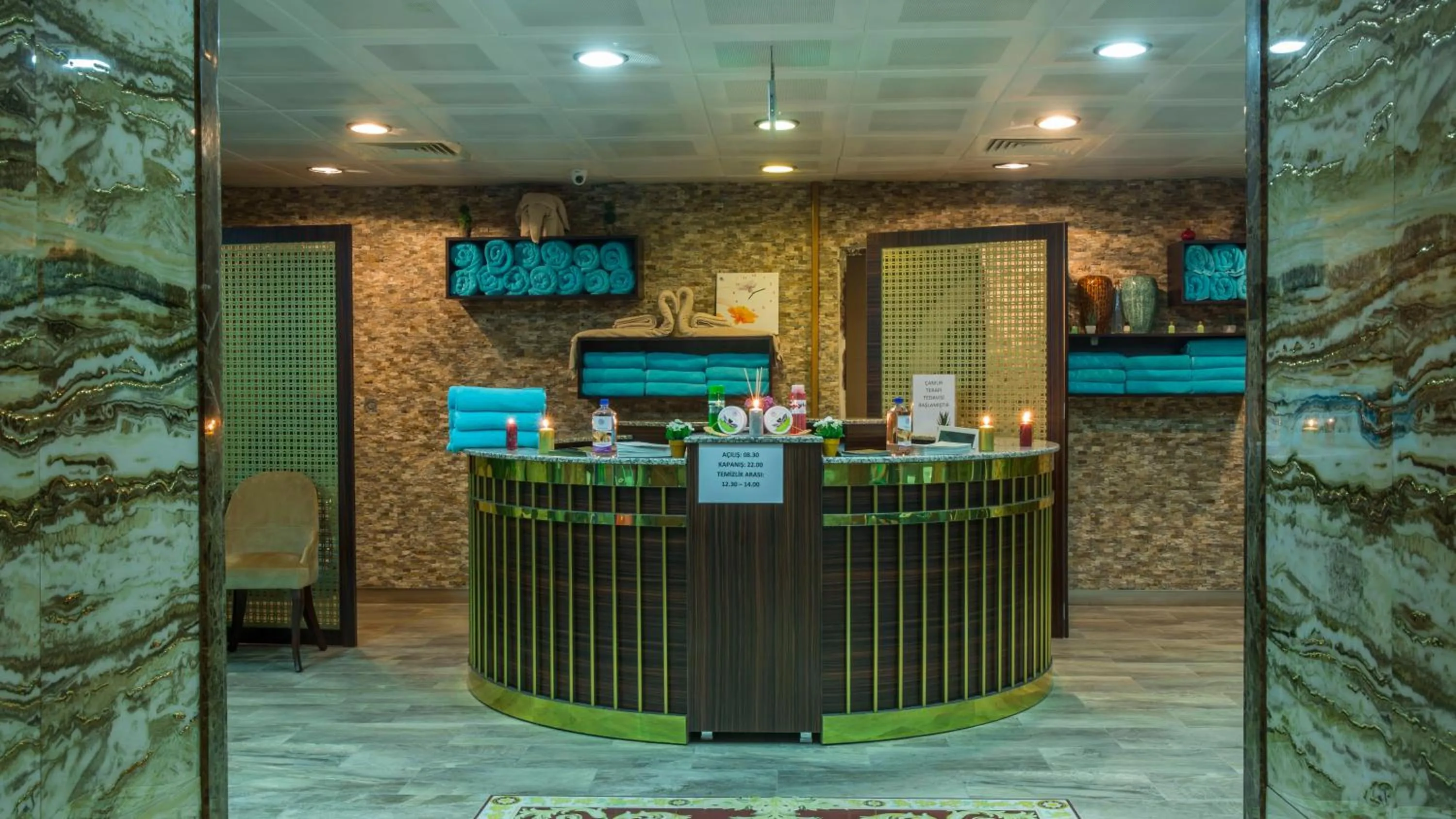 Lobby or reception in Sarot Termal Park Resort & Spa - Halal Hotel