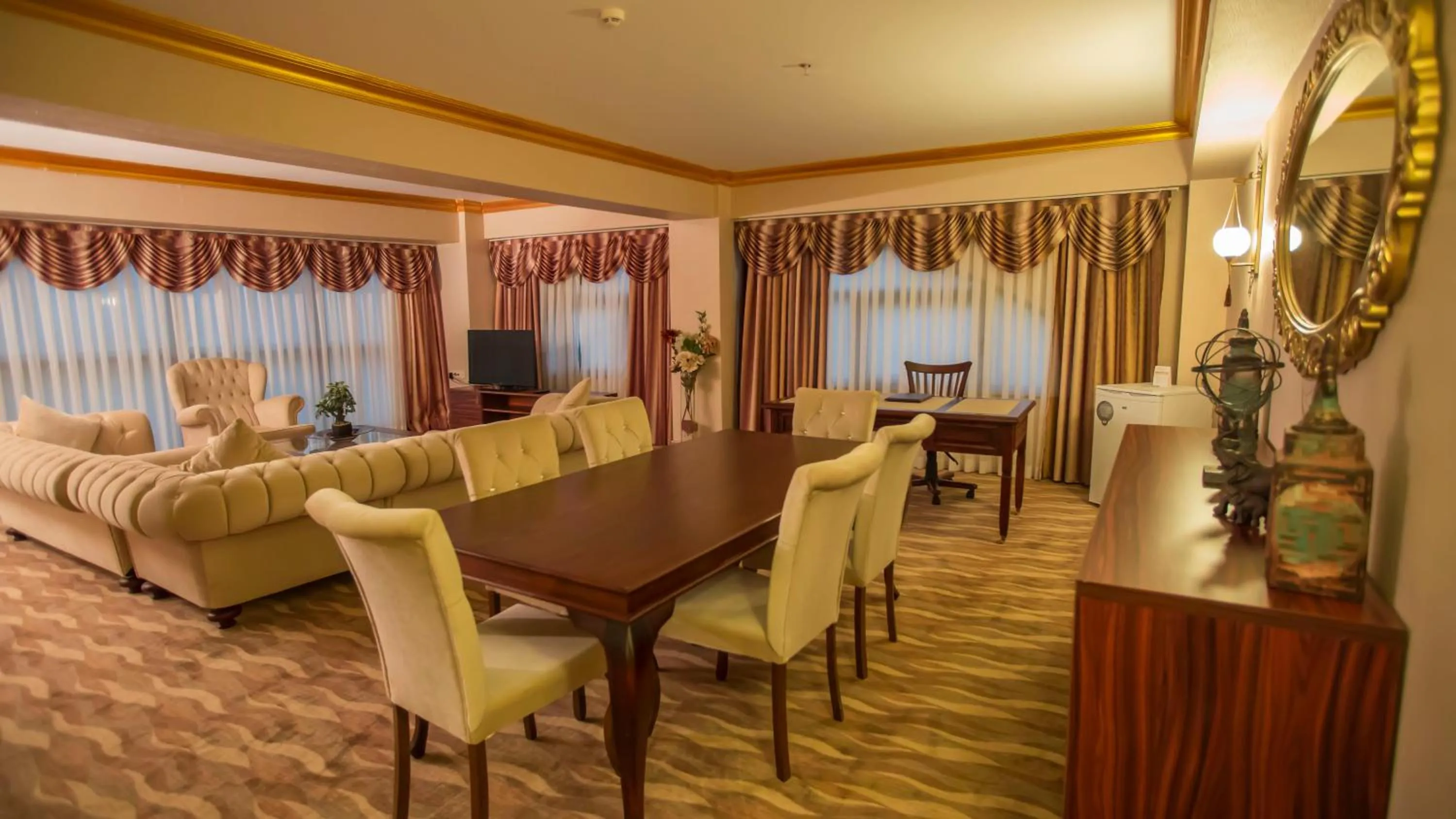 Living room in Sarot Termal Park Resort & Spa - Halal Hotel