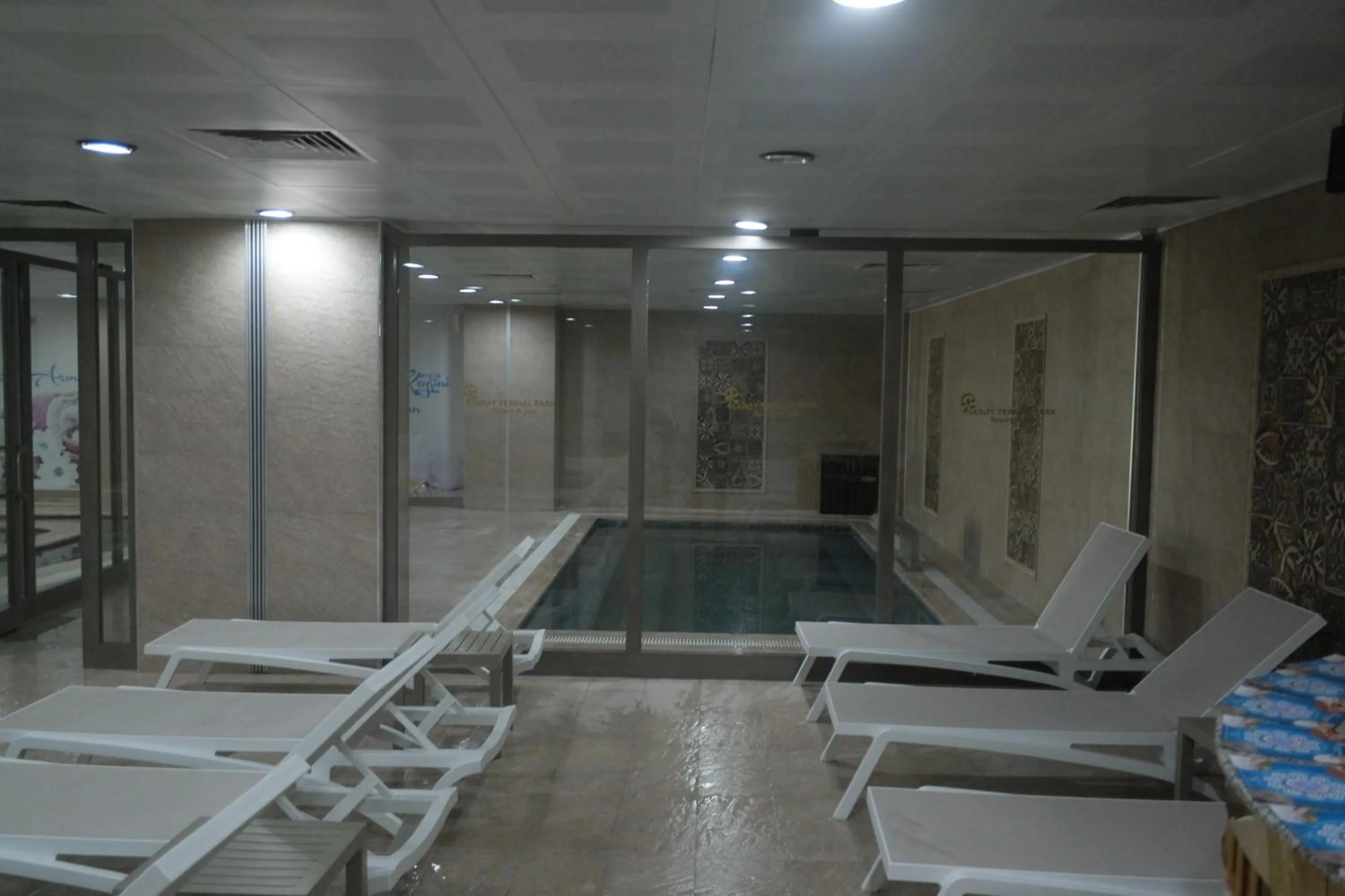 Swimming pool in Sarot Termal Park Resort & Spa - Halal Hotel