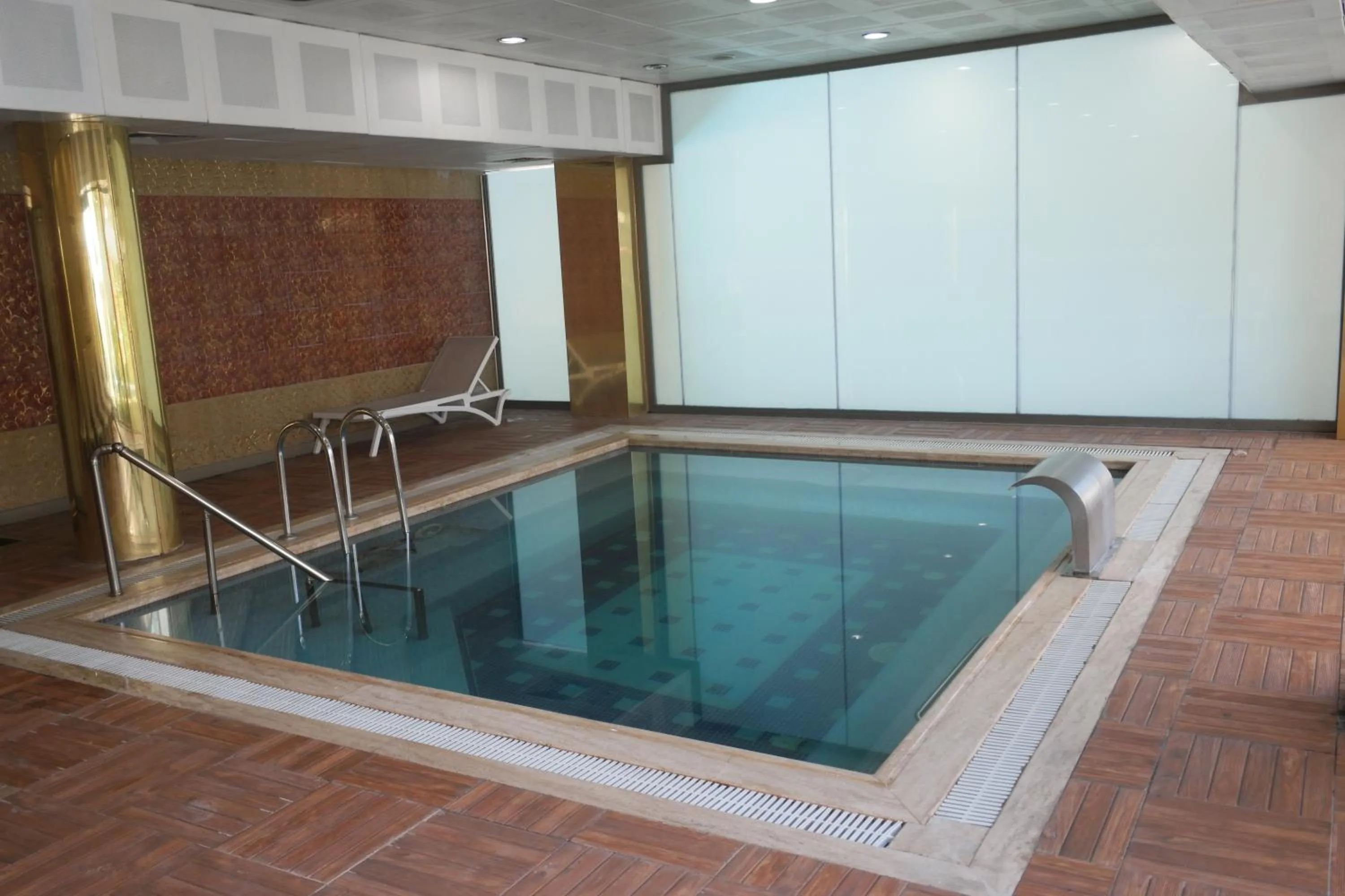 Swimming pool in Sarot Termal Park Resort & Spa - Halal Hotel