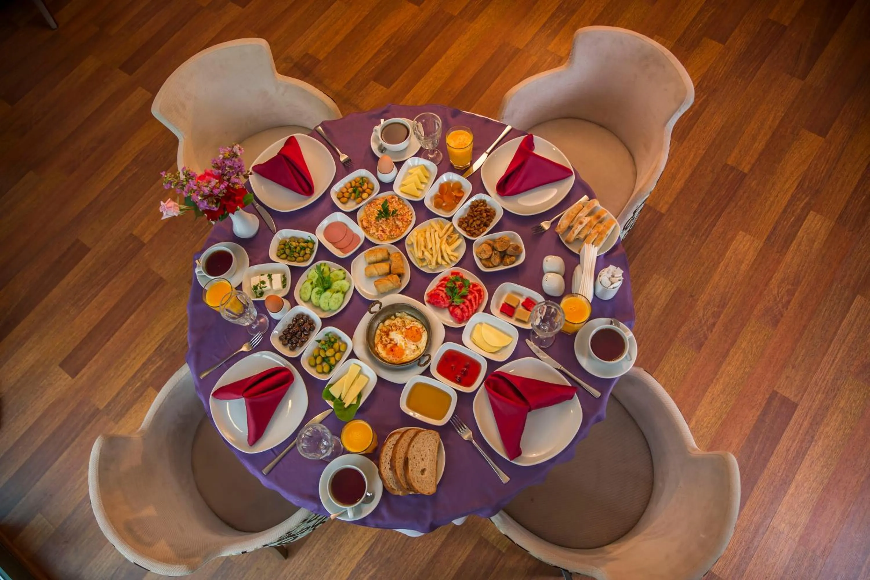 Restaurant/places to eat in Sarot Termal Park Resort & Spa - Halal Hotel