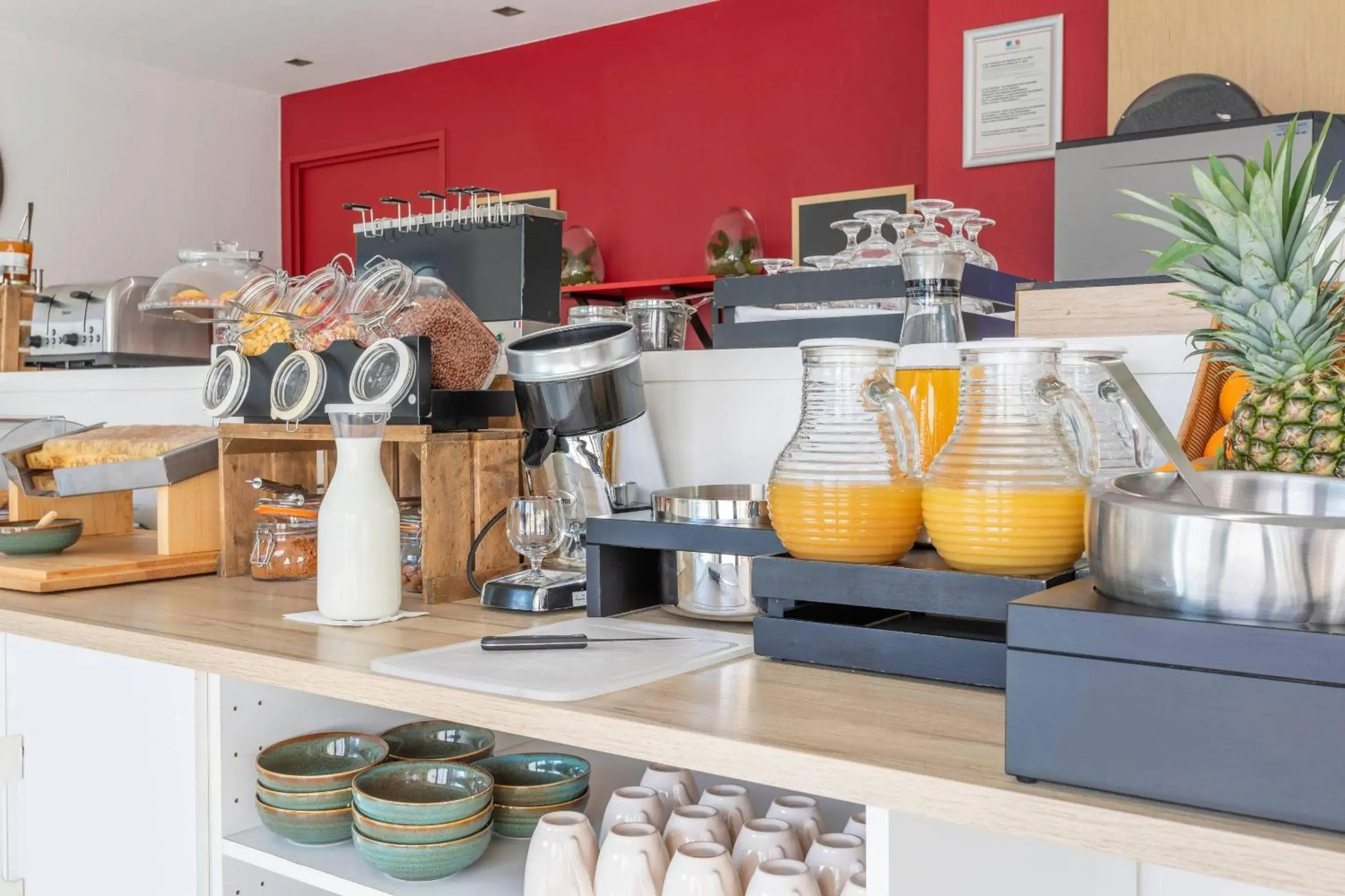 Breakfast in Comfort Aparthotel Marseille Prado Breakfast in Comfort Aparthotel Marseille Prado