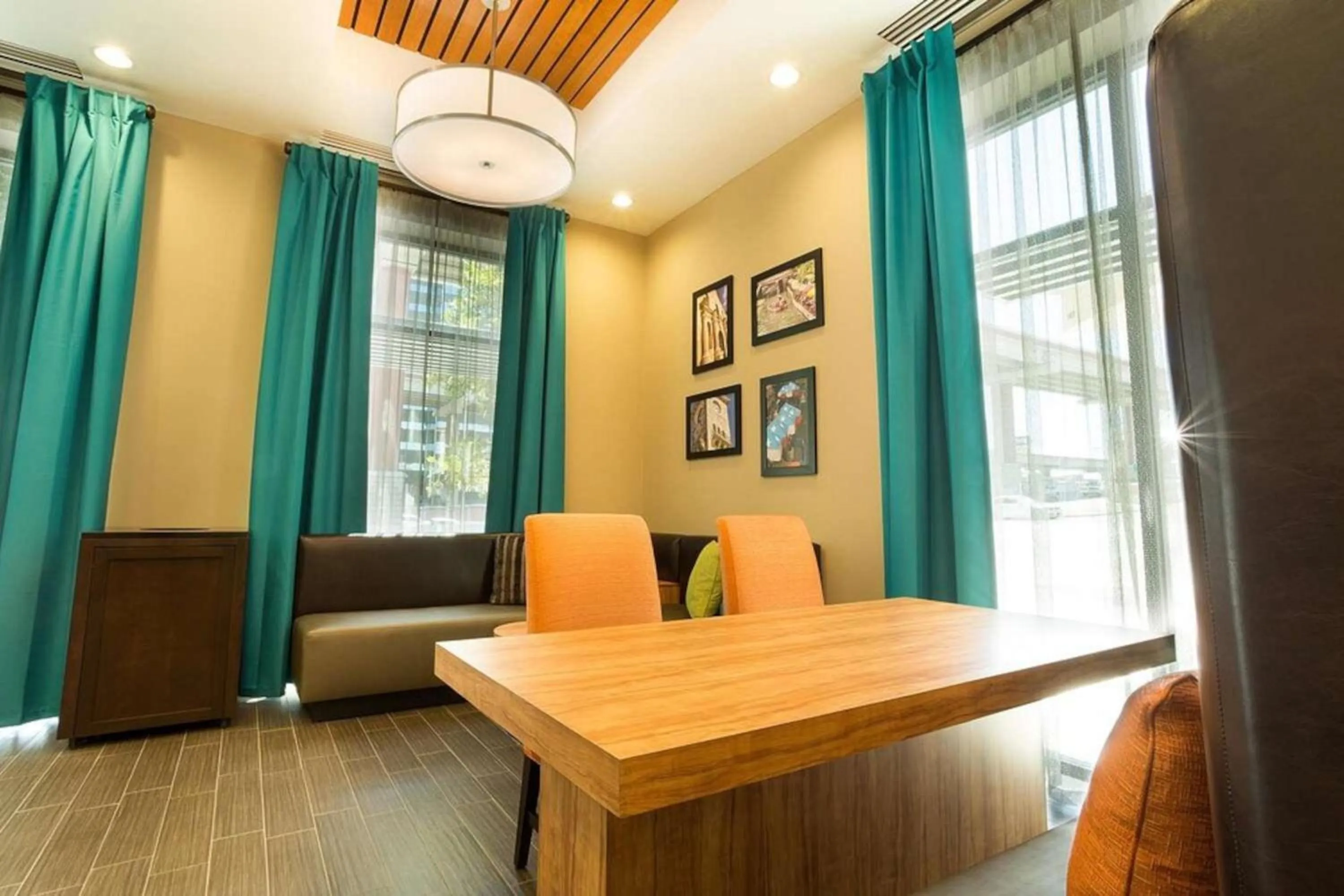 Lobby or reception in Heritage Inn & Suites San Antonio Airport, Trademark Wyndham