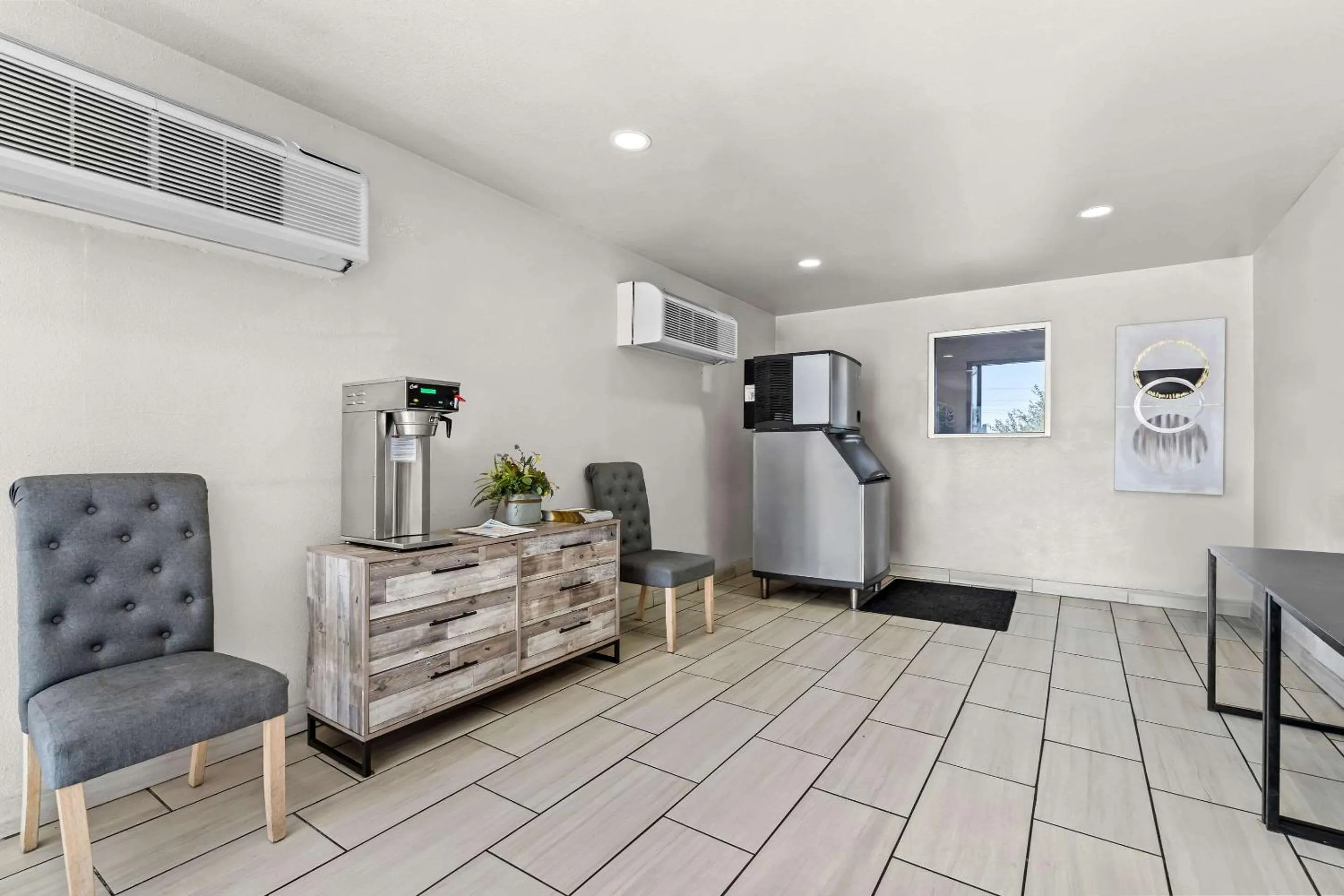 Lobby or reception in Econo Lodge Stockton near I-5 Fairgrounds