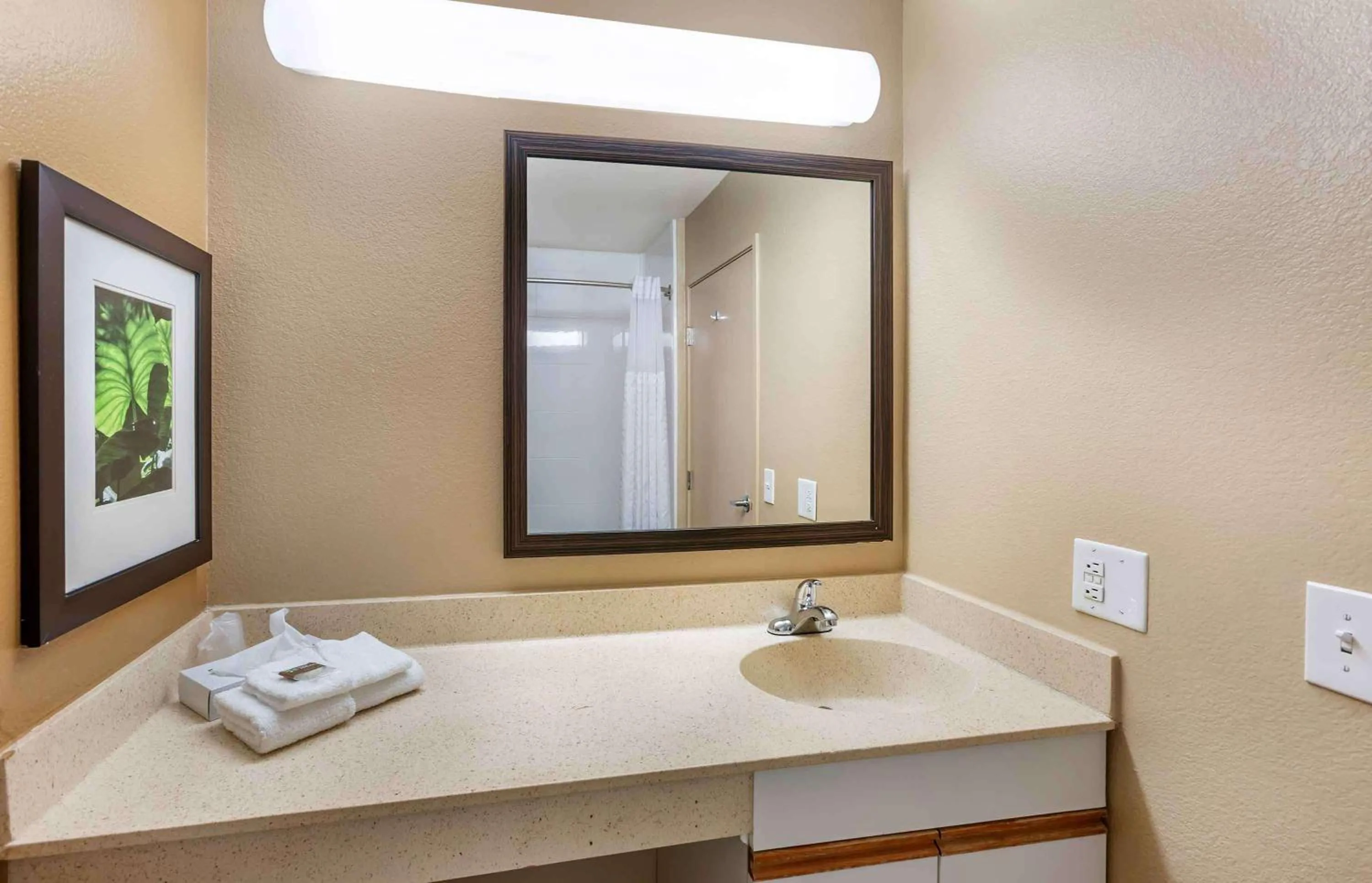 Bathroom in Extended Stay America Select Suites - Phoenix - Mesa - West