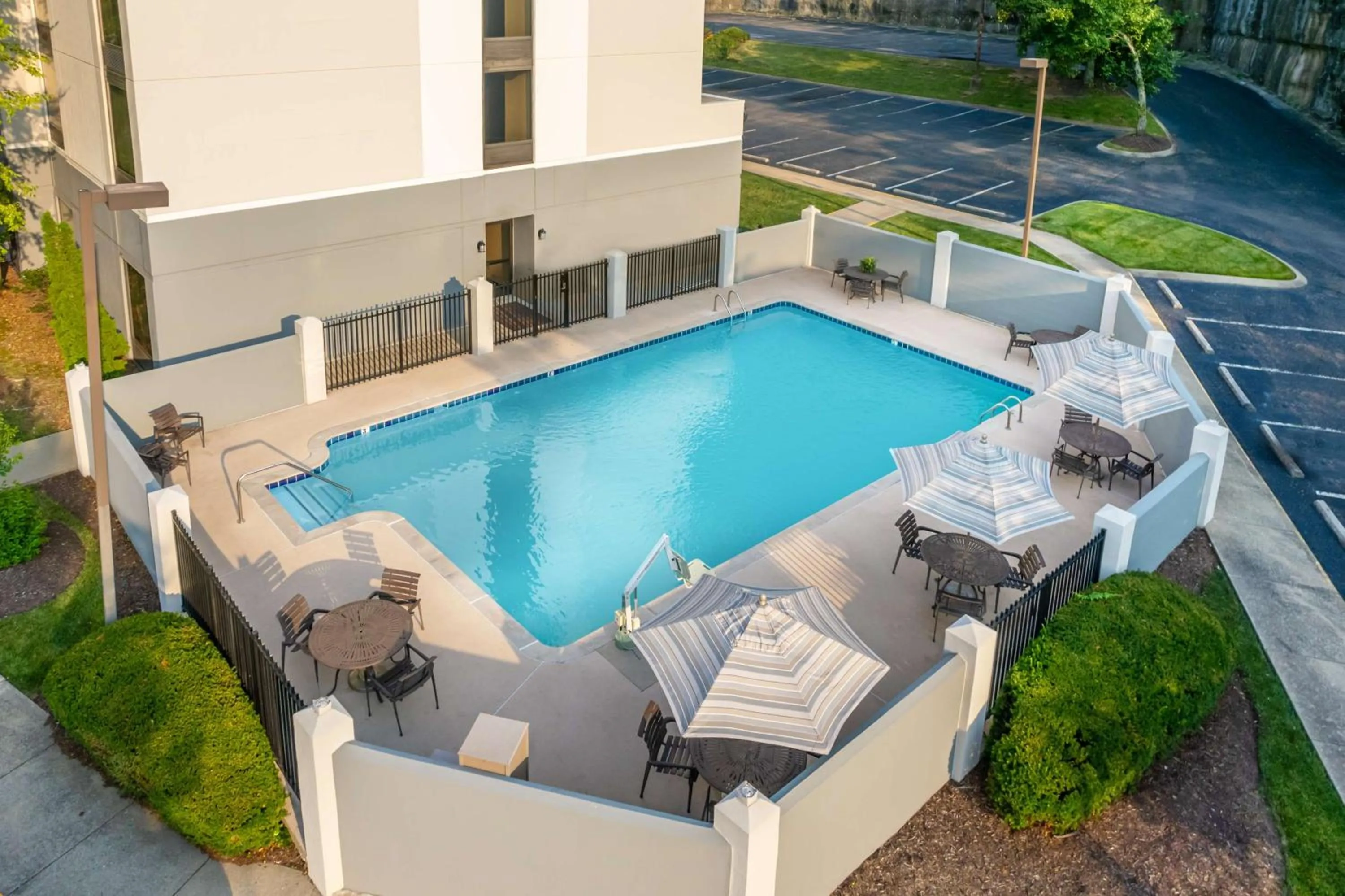 Swimming pool in Hyatt Place Nashville Brentwood