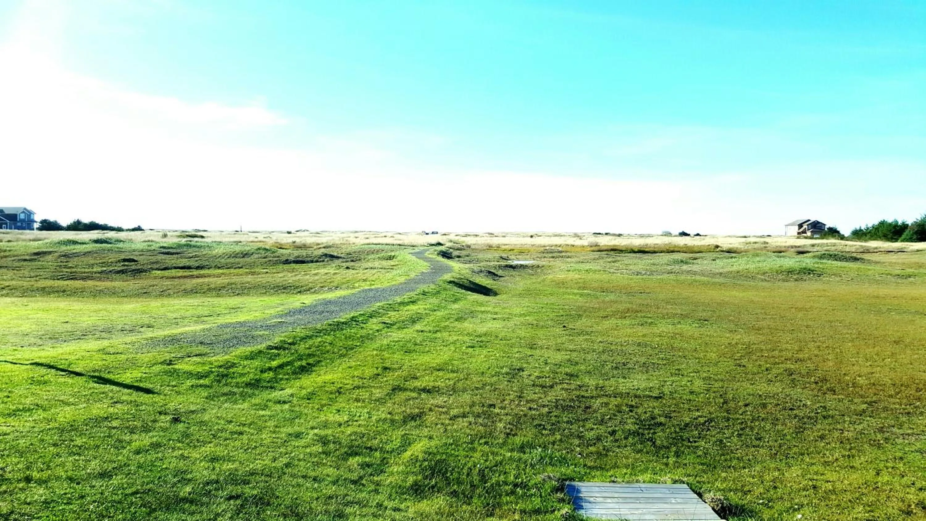 Beach in The Breakers Long Beach