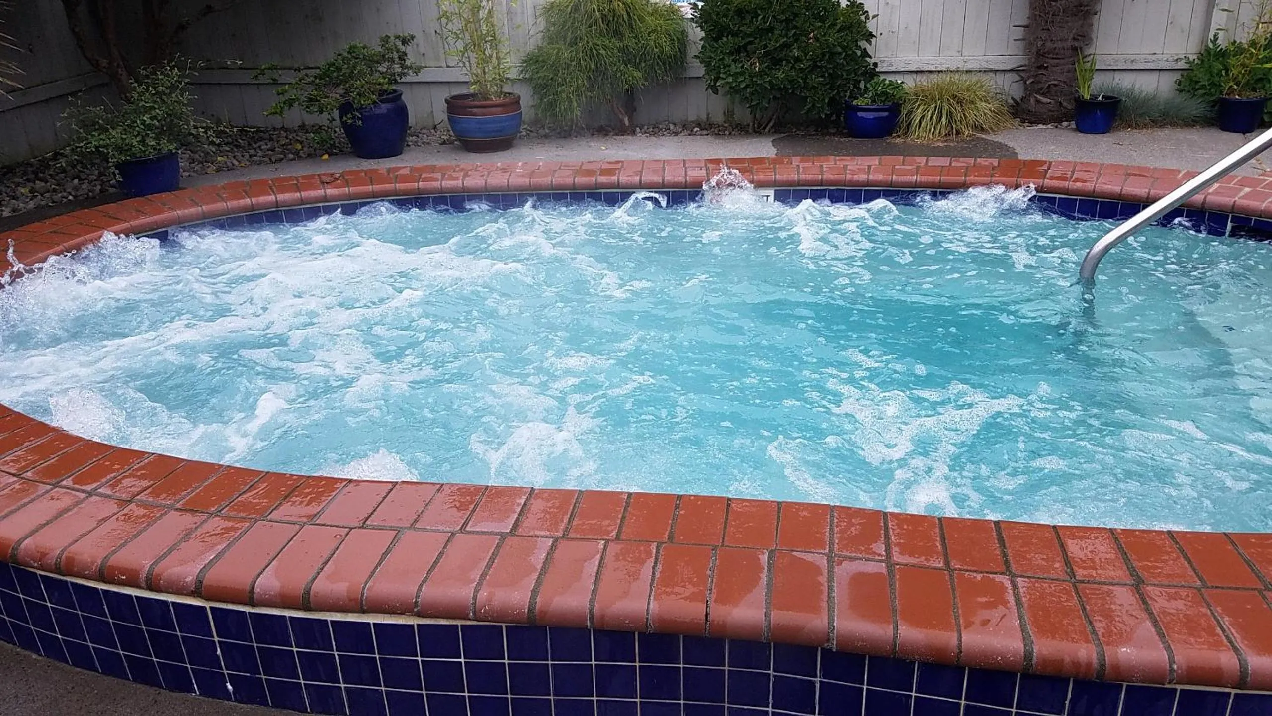 Hot Tub in The Breakers Long Beach