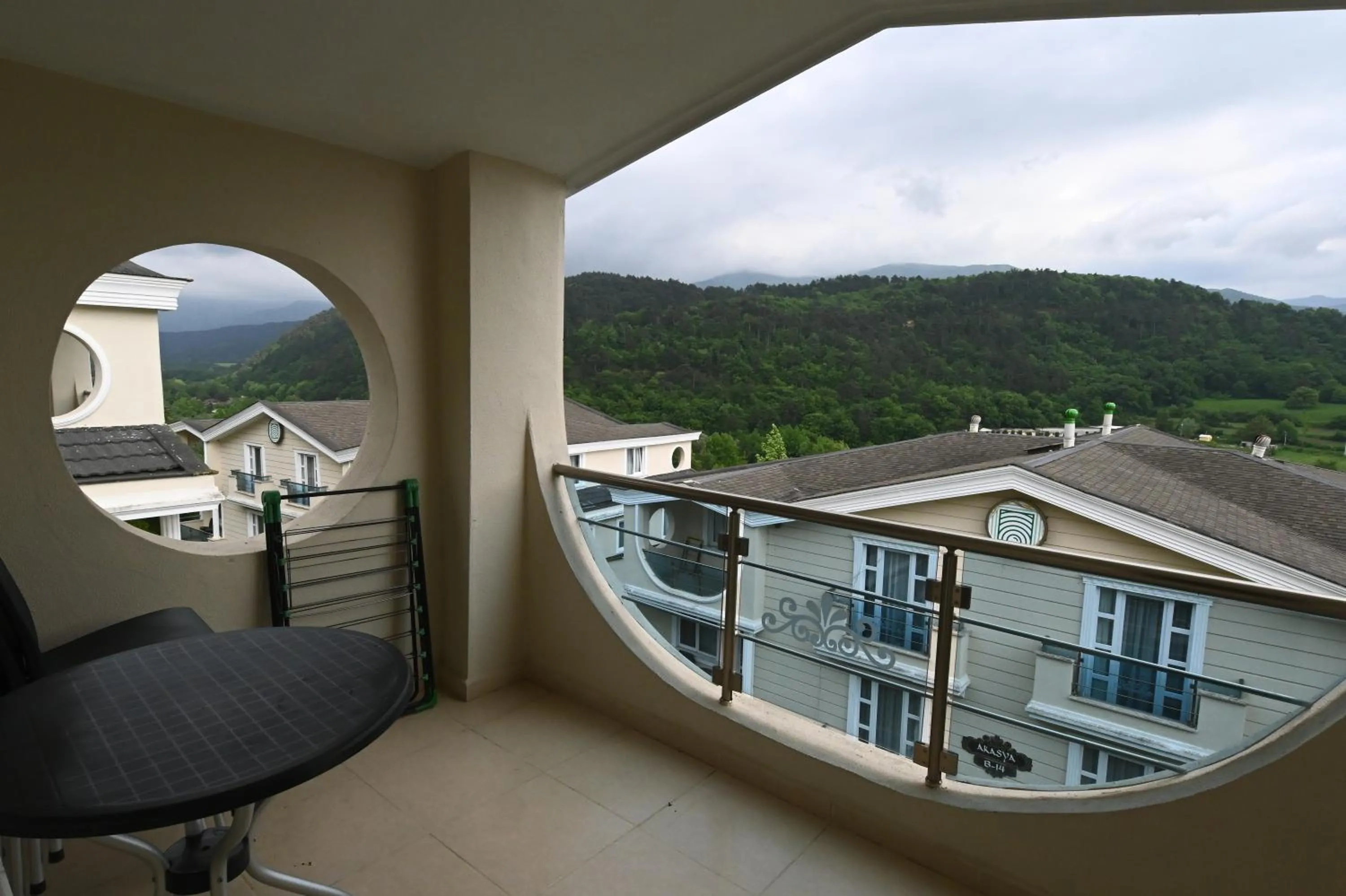 Balcony/Terrace in Sarot Thermal Vadi Tatil Koyu - Halal Hotel