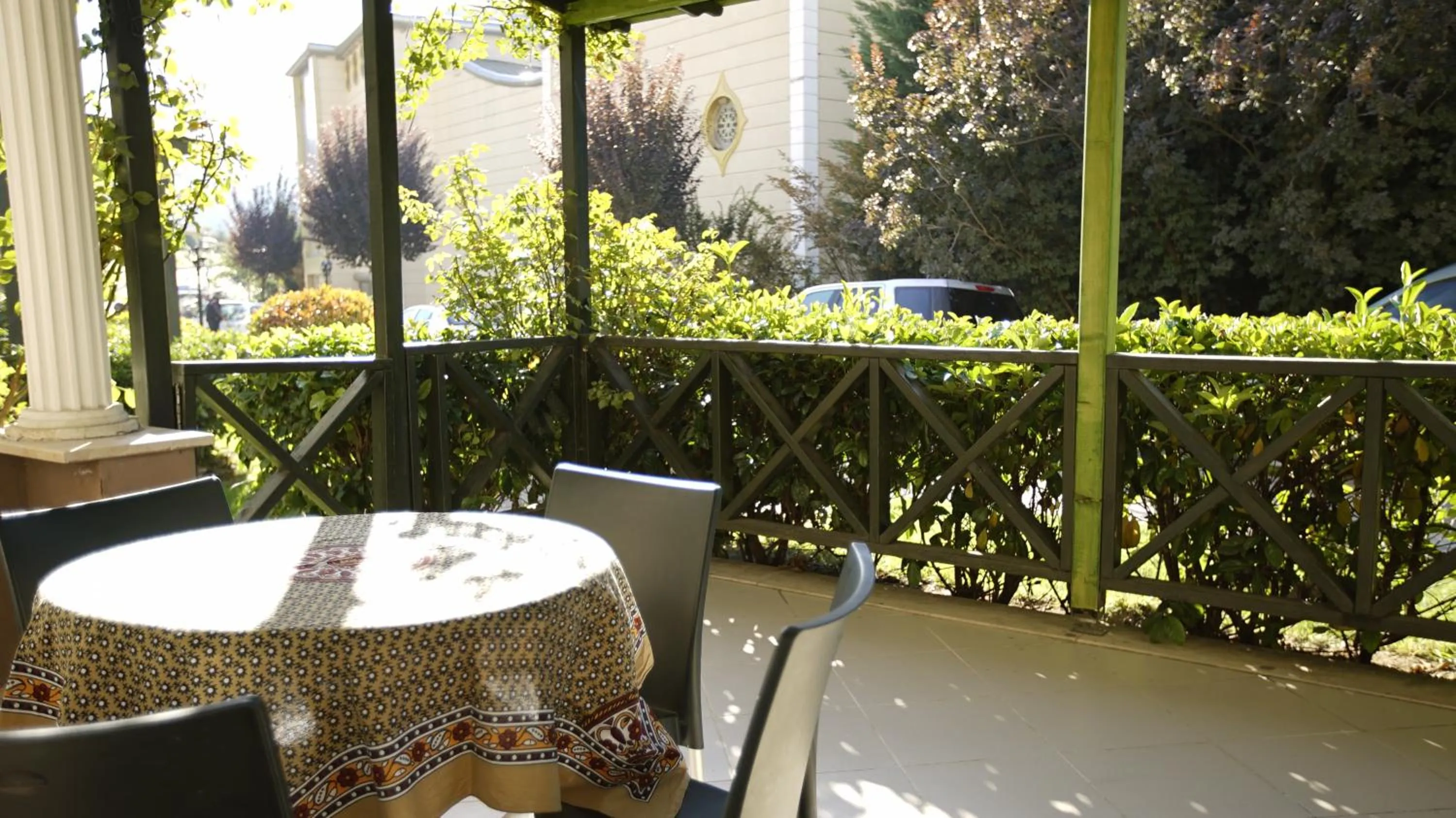 Balcony/Terrace in Sarot Thermal Vadi Tatil Koyu - Halal Hotel