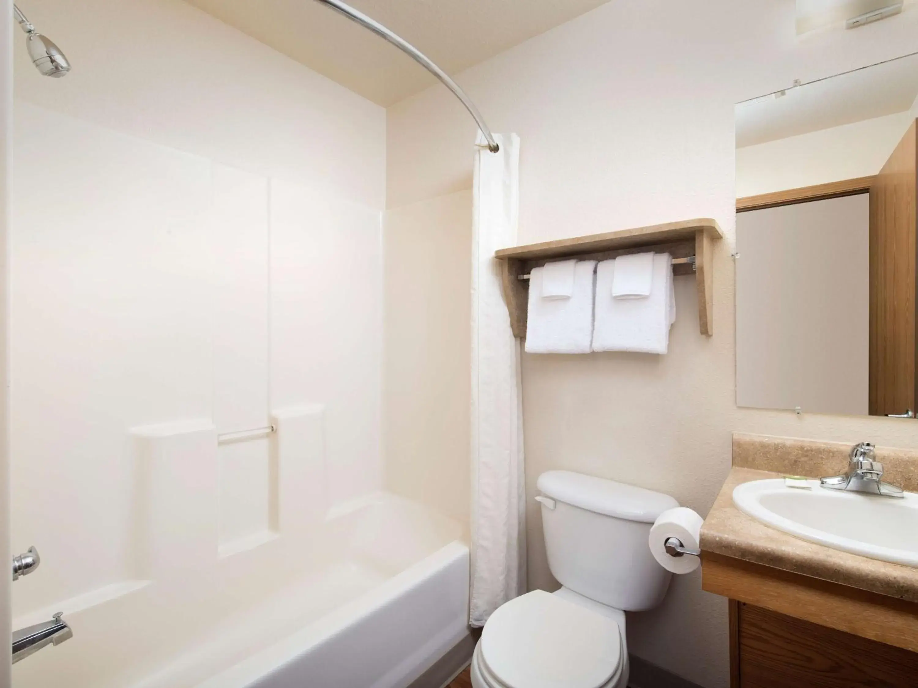 Bathroom in Extended Stay America Select Suites - Shreveport - Bossier City
