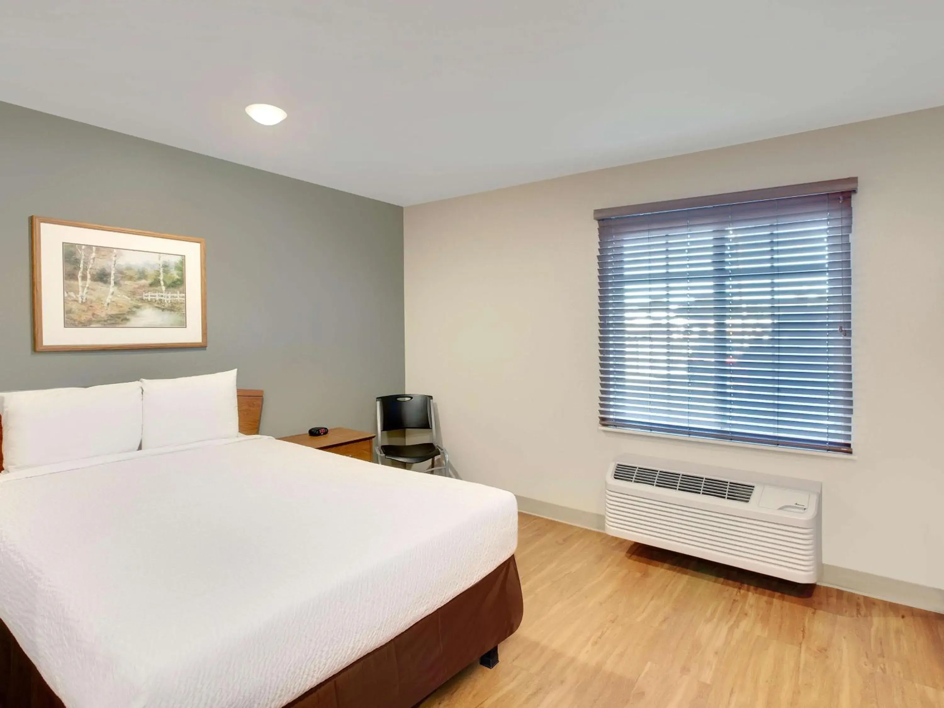 Bedroom, Bed in Extended Stay America Select Suites - Shreveport - Bossier City