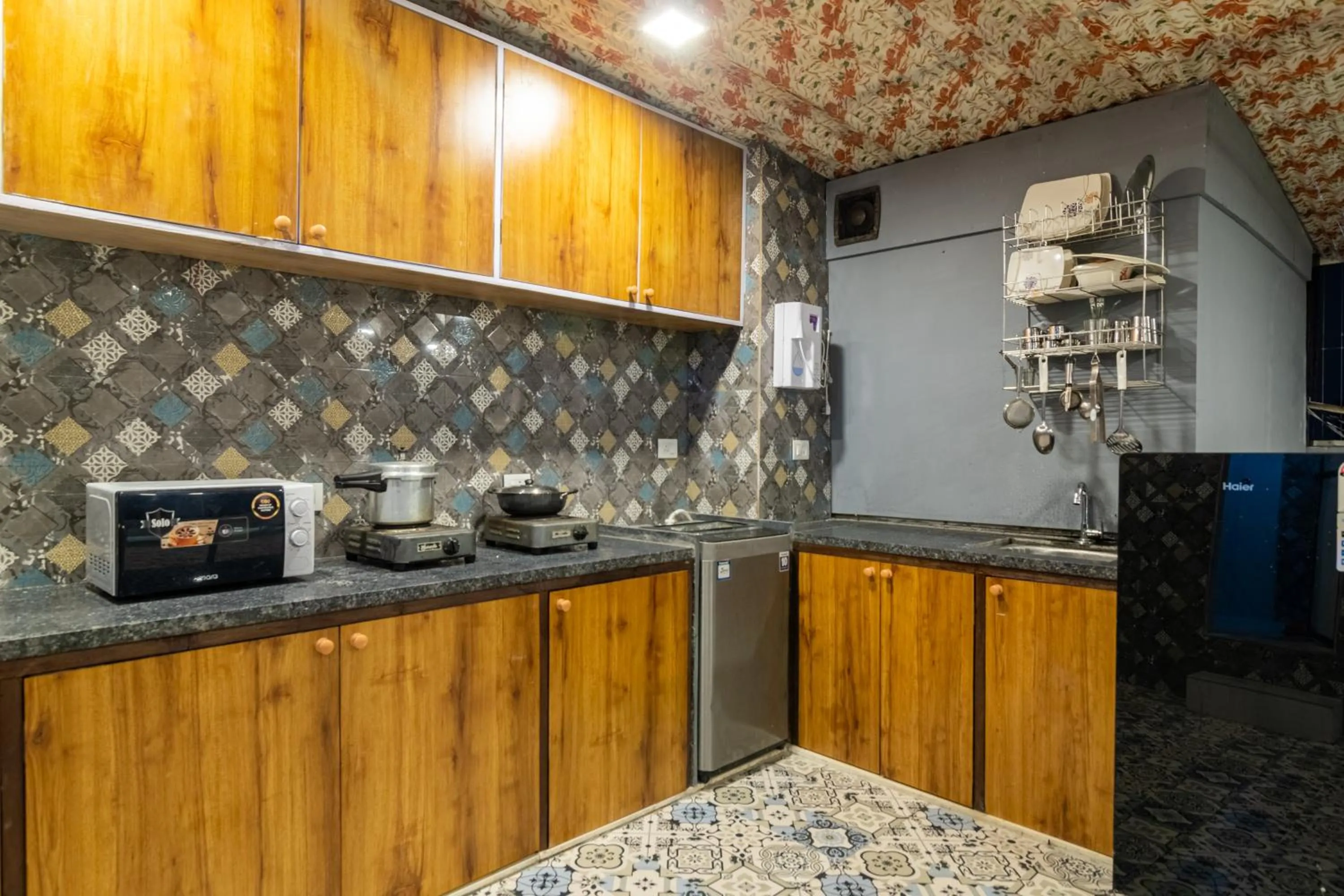 One-Bedroom Apartment in OSI Apartments Jogeshwari West