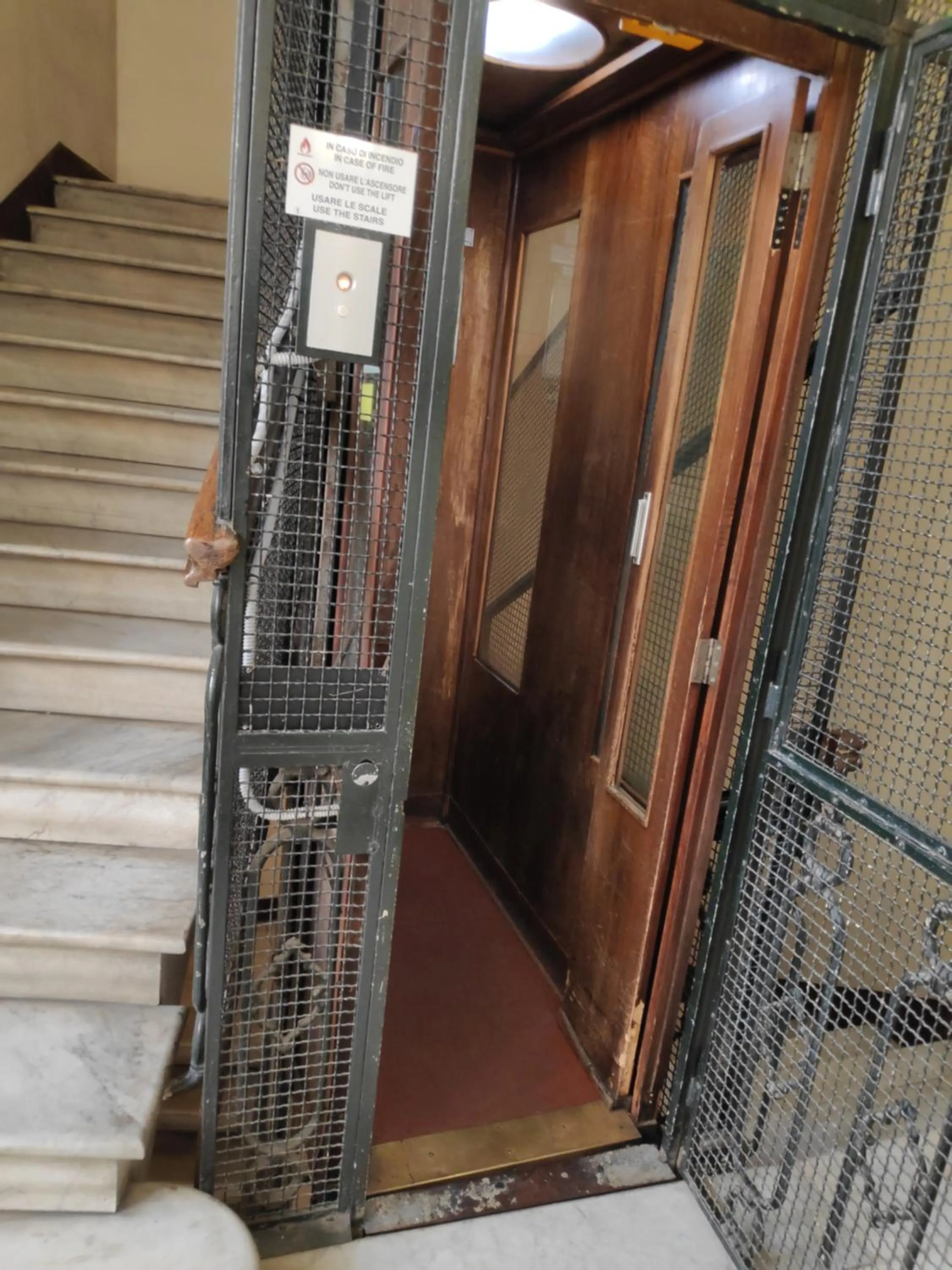 elevator in Roma Five Suites