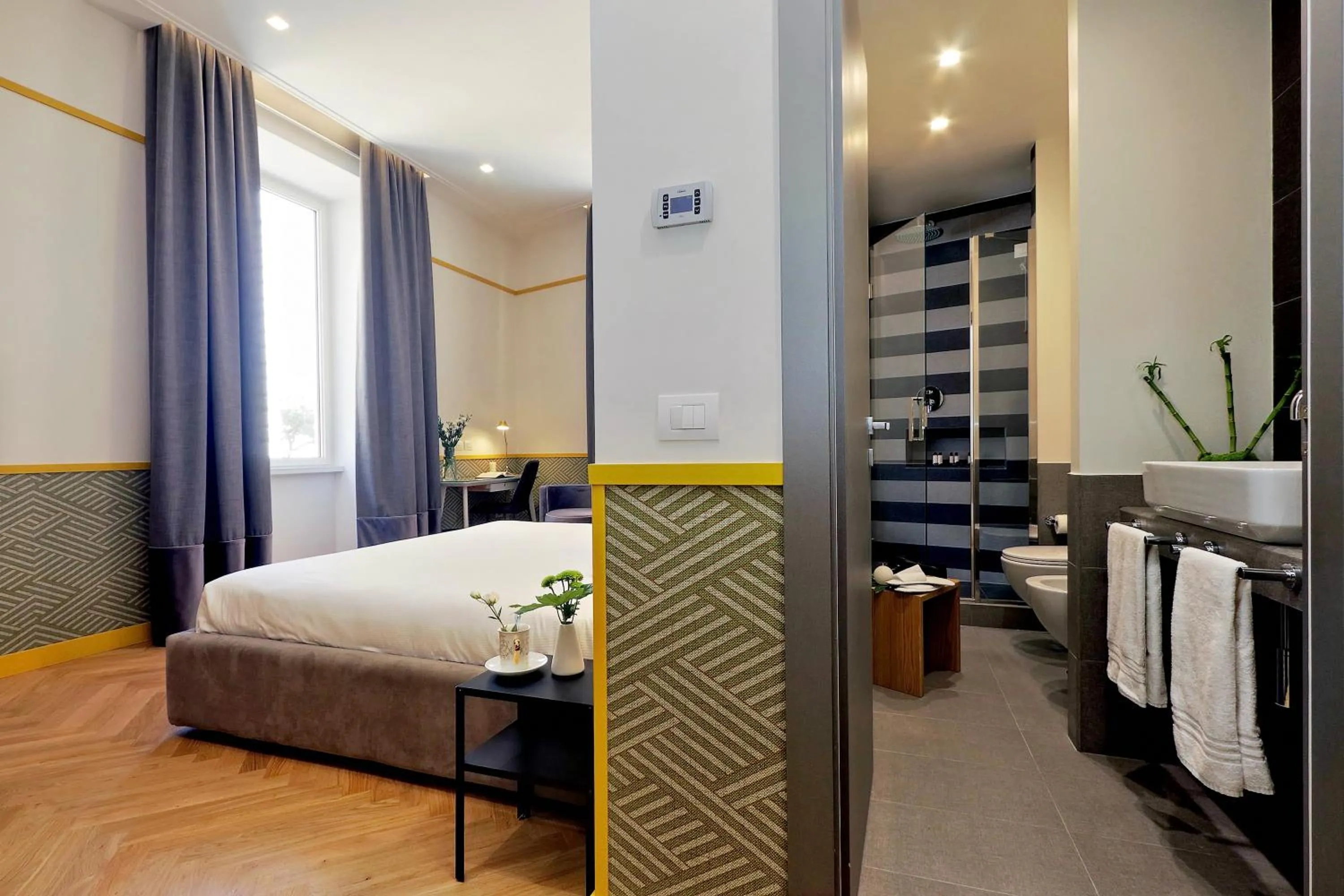 Bed in Roma Five Suites