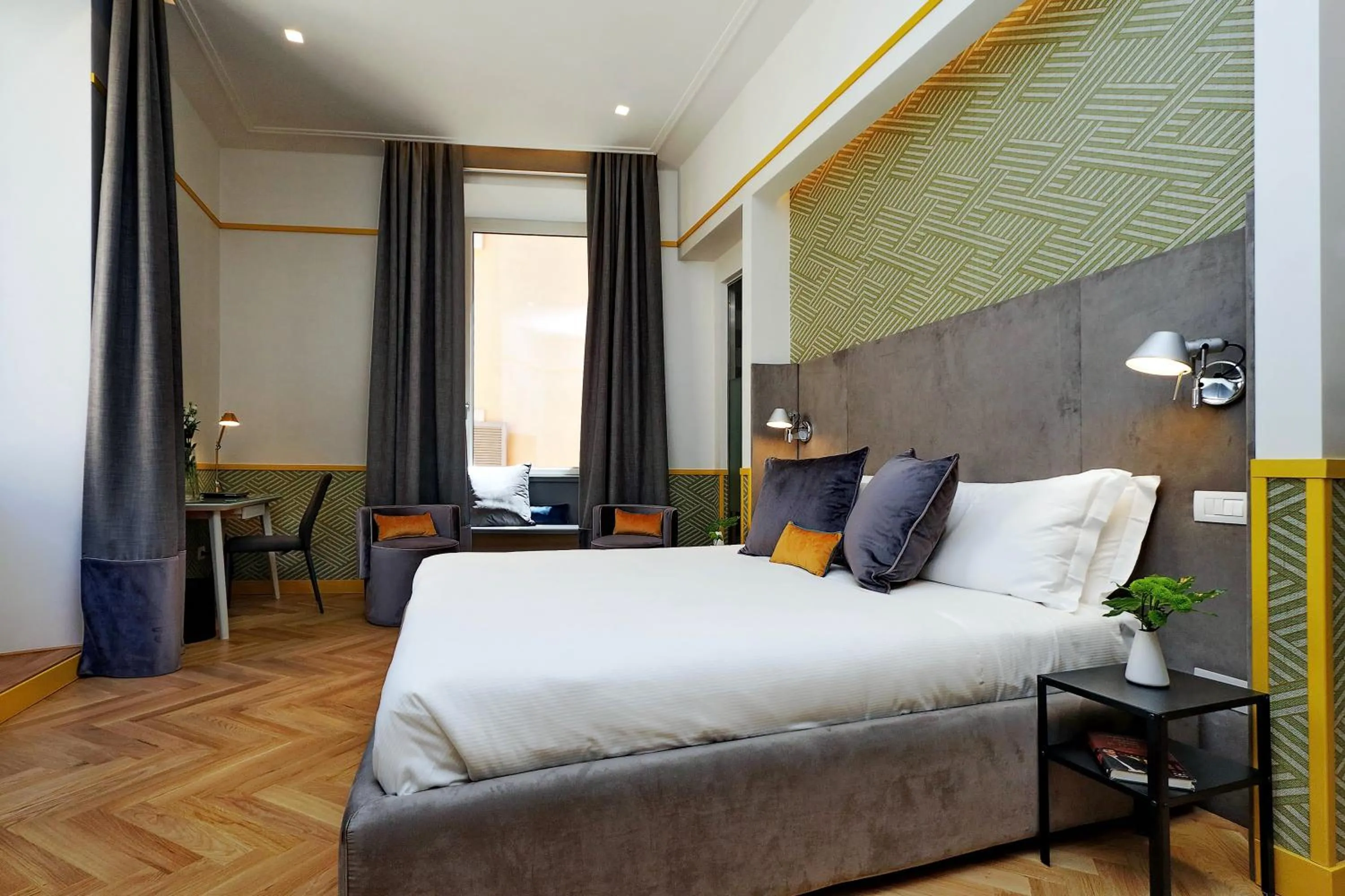 Bed in Roma Five Suites