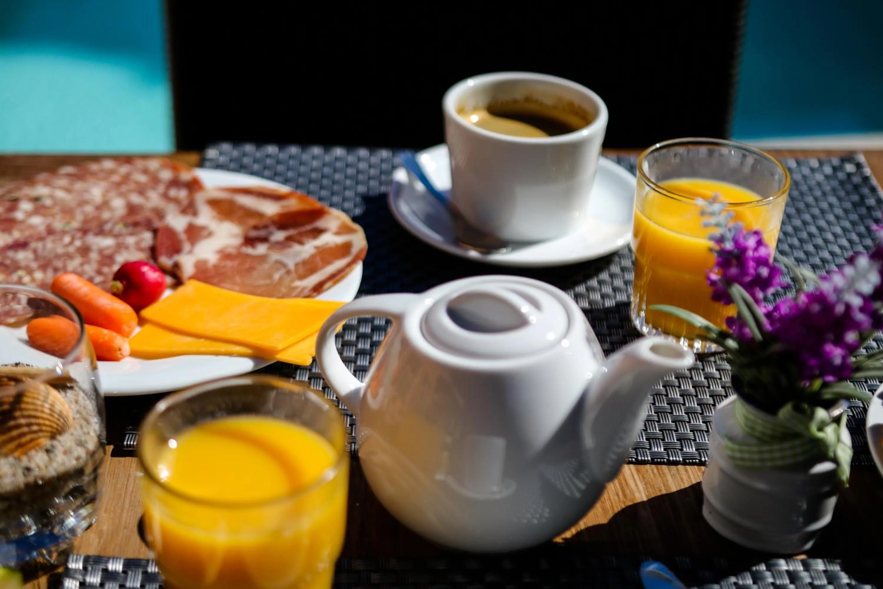 Buffet breakfast in Hôtel Restaurant de la Mer