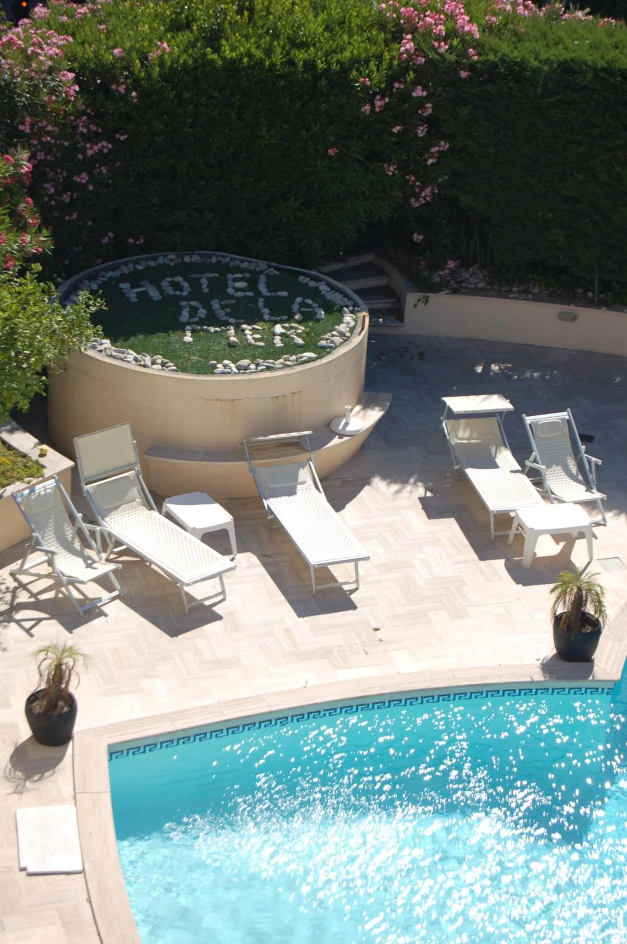 Balcony/Terrace in Hôtel Restaurant de la Mer