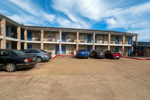Golden Motel Near Houston Medical Center