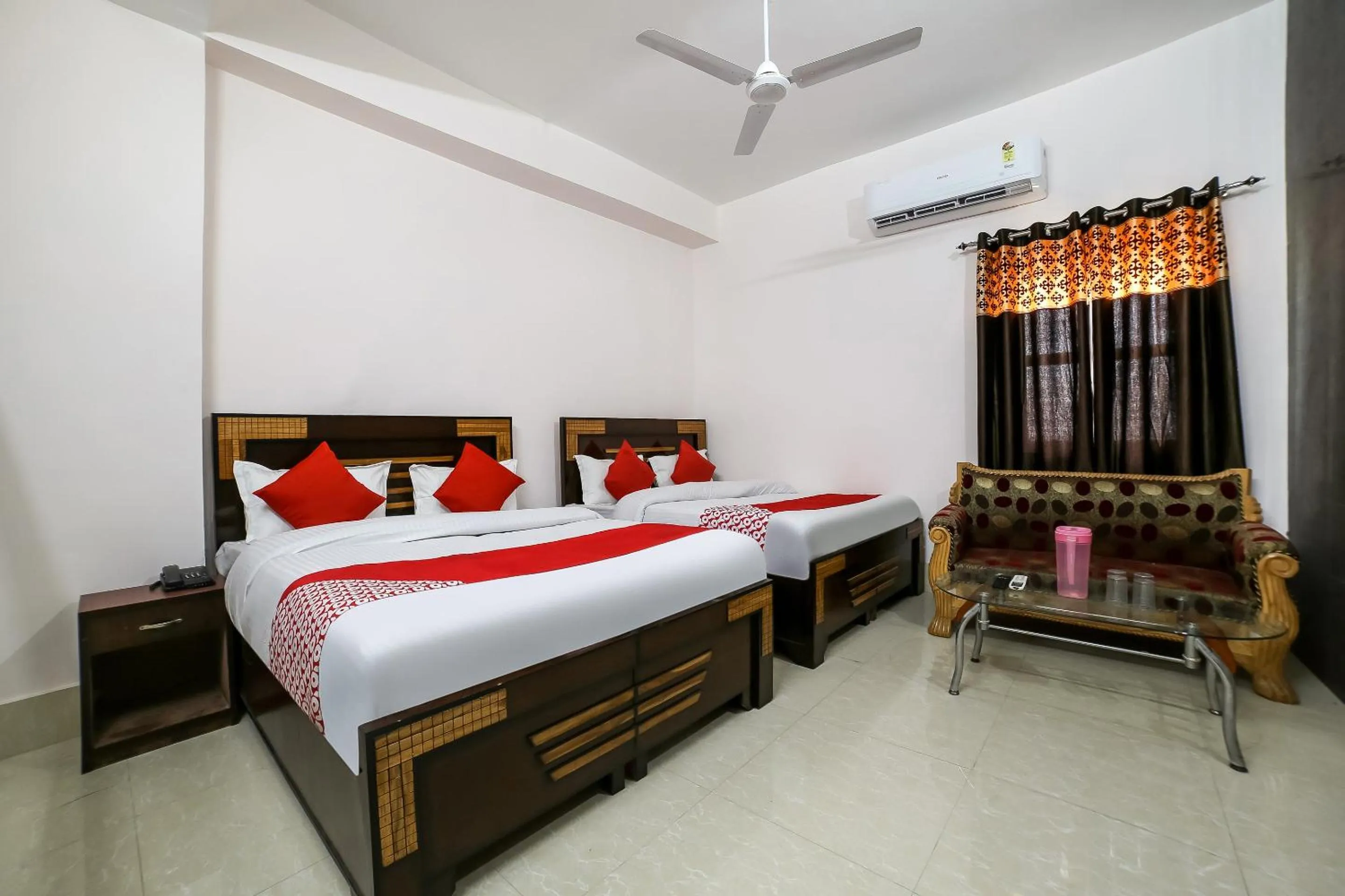 Bedroom, Bed in Hotel O Kalindi