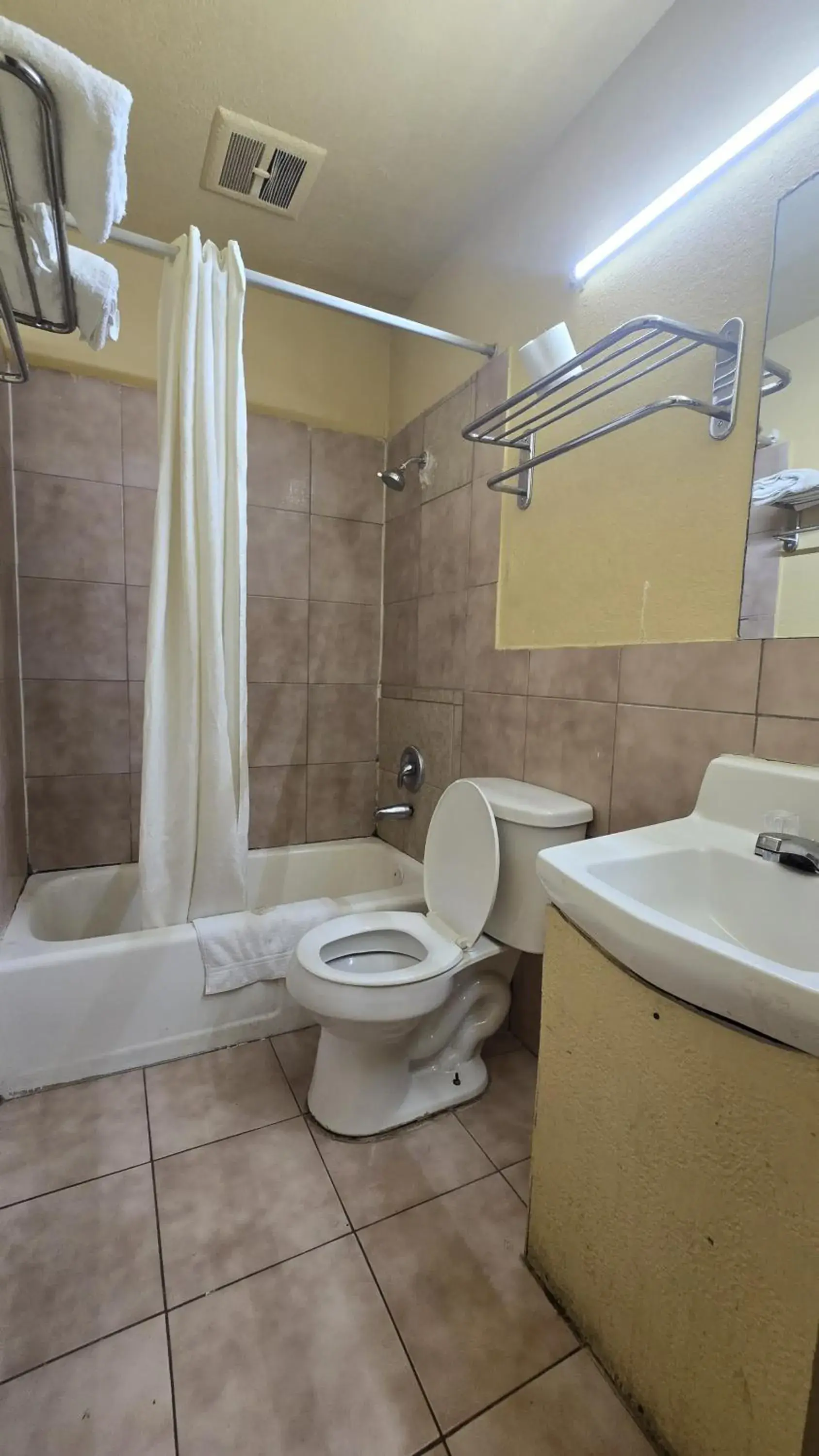 2 Queen Bed Smoking in Super 7 Inn By OYO San Antonio NW Medical Center 2 Queen Bed Smoking in Super 7 Inn By OYO San Antonio NW Medical Center