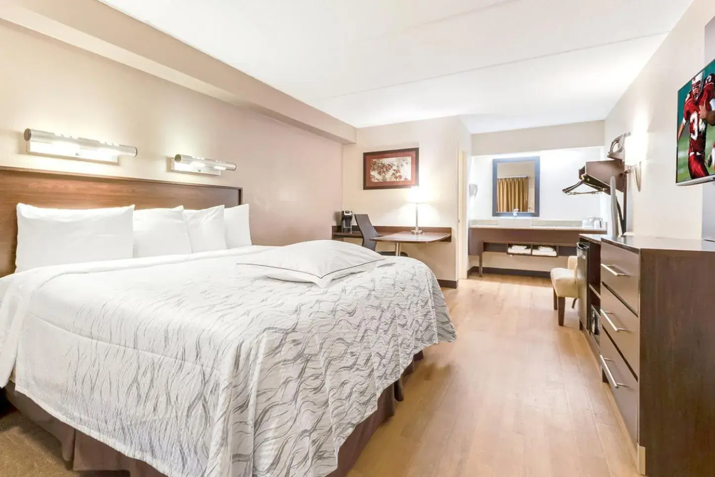 Photo of the whole room, Bed in Red Roof Inn PLUS+ Mt Pleasant - Patriots Point Photo of the whole room, Bed in Red Roof Inn PLUS+ Mt Pleasant - Patriots Point