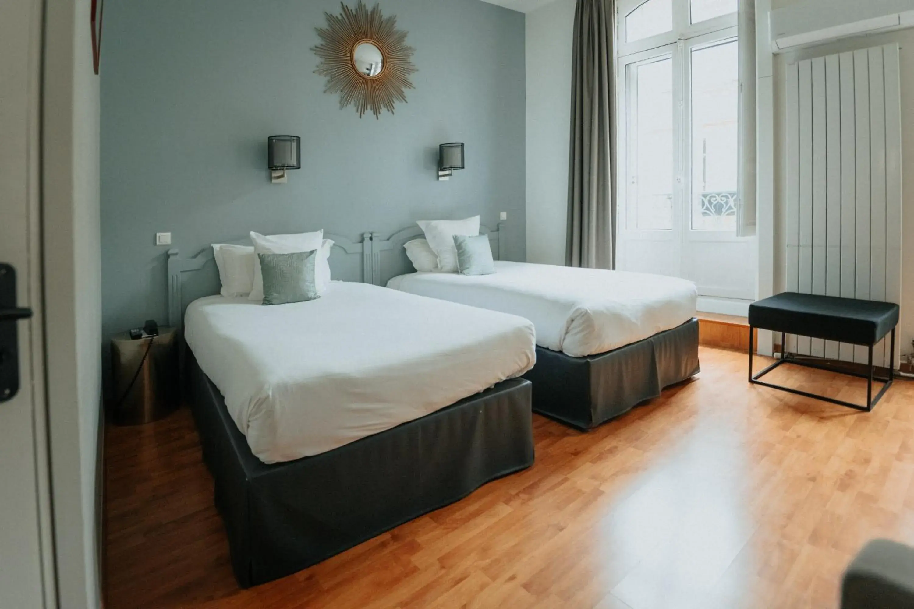 Bedroom, Bed in Hotel Albert 1er Bedroom, Bed in Hotel Albert 1er