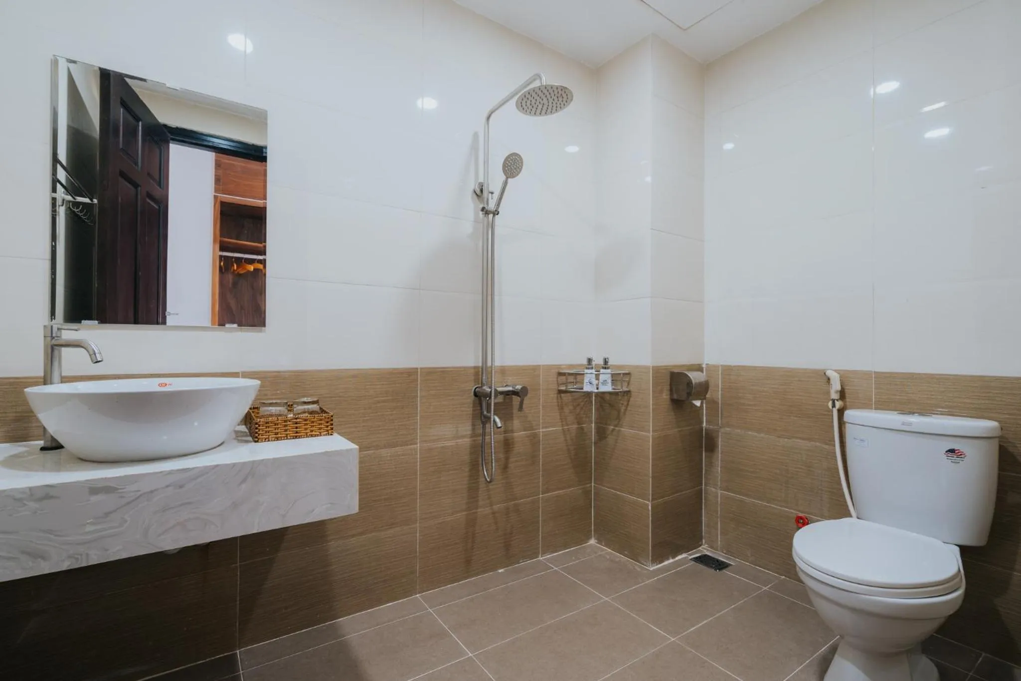 Shower in Le Garden Resort & Spa Phú Quốc