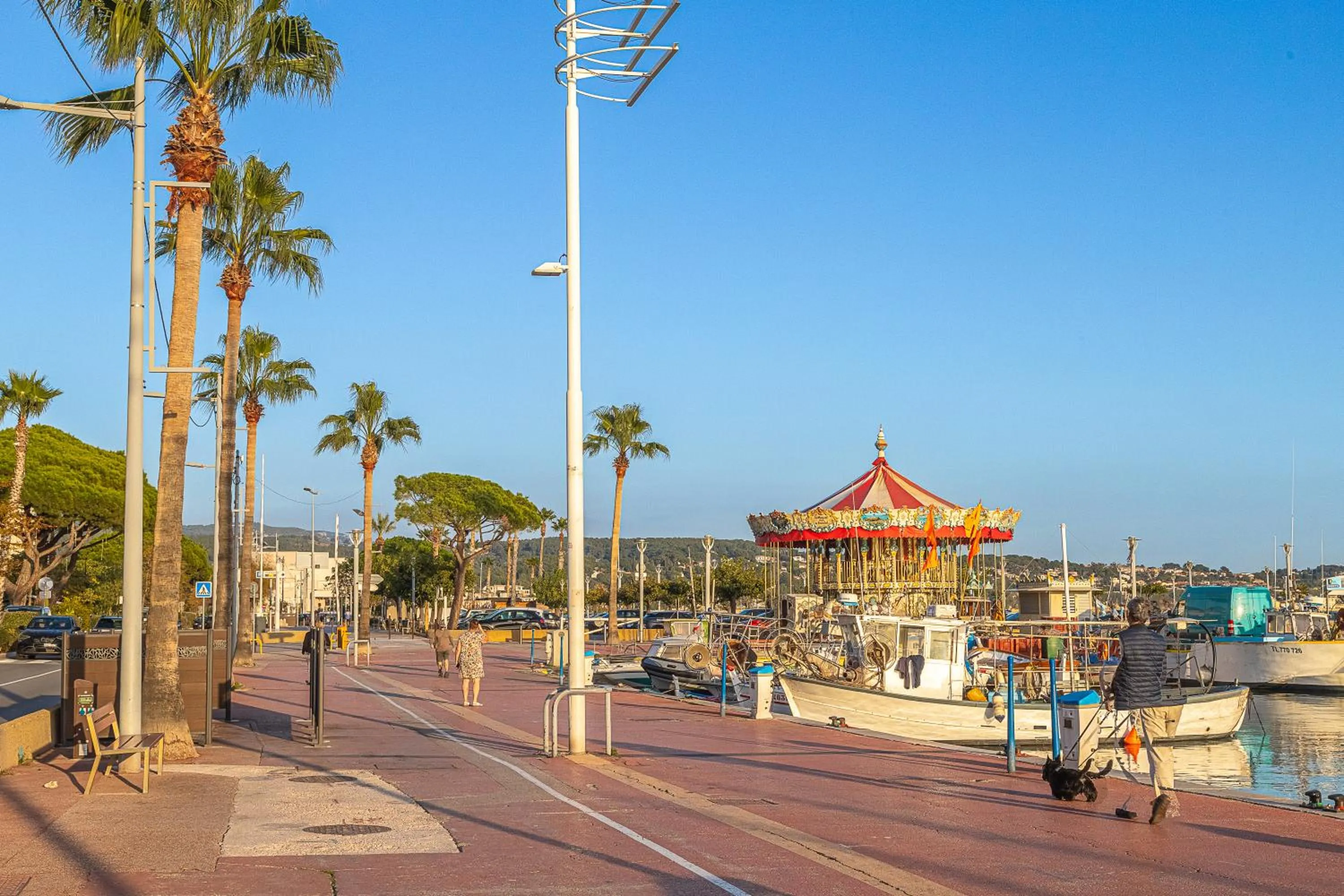 Day in Hotel de la Baie