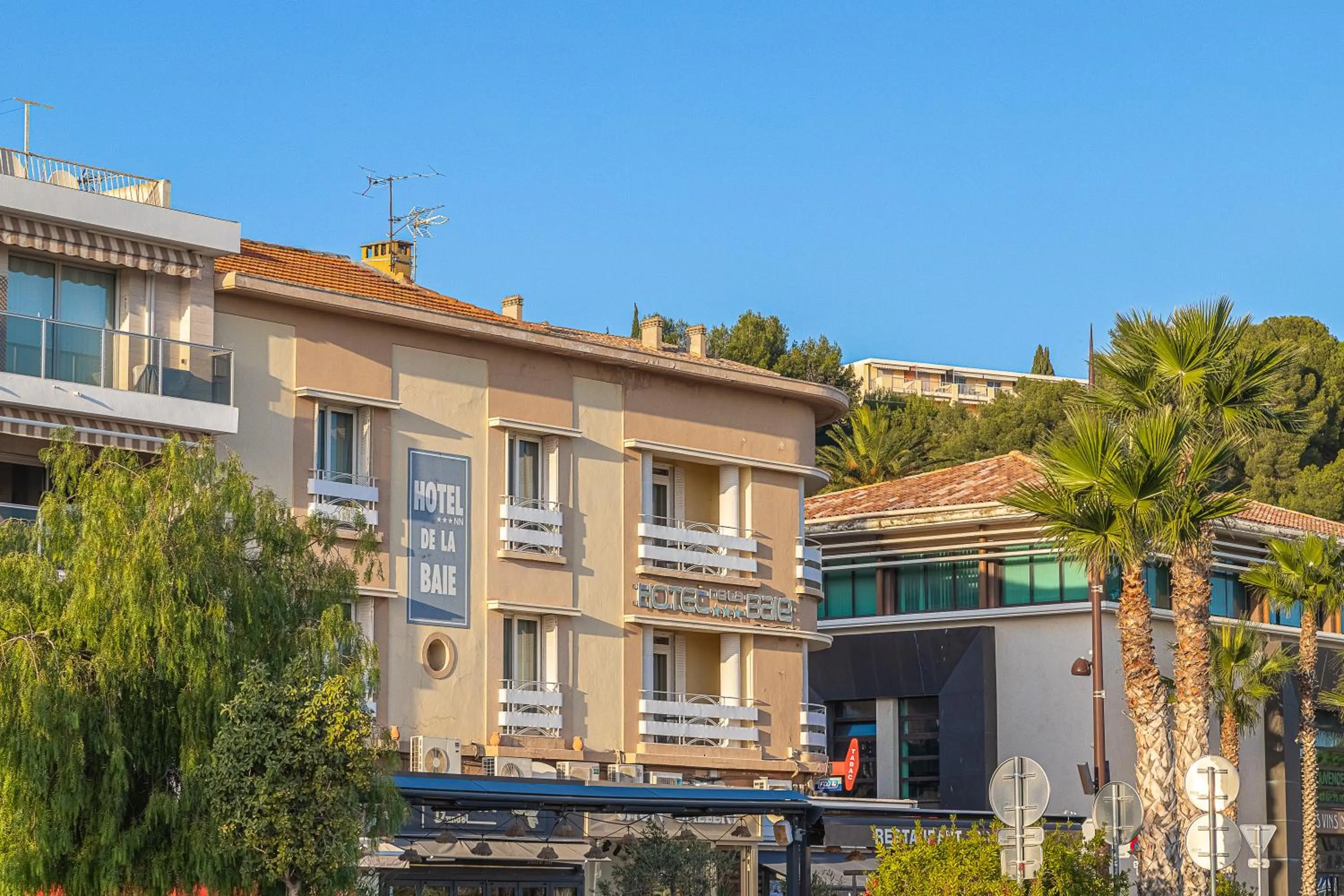 Facade/entrance in Hotel de la Baie