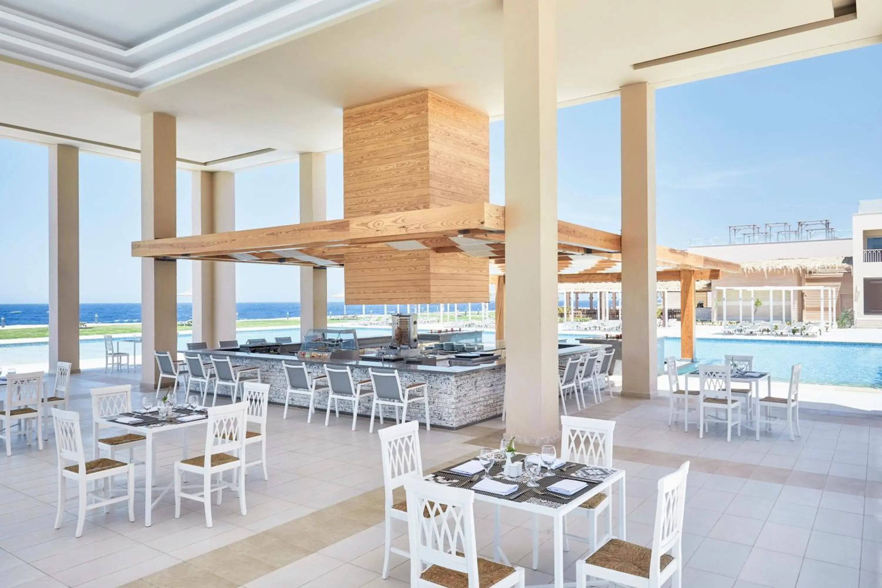 Lounge or bar in JAZ Elite Maraya Lounge or bar in JAZ Elite Maraya