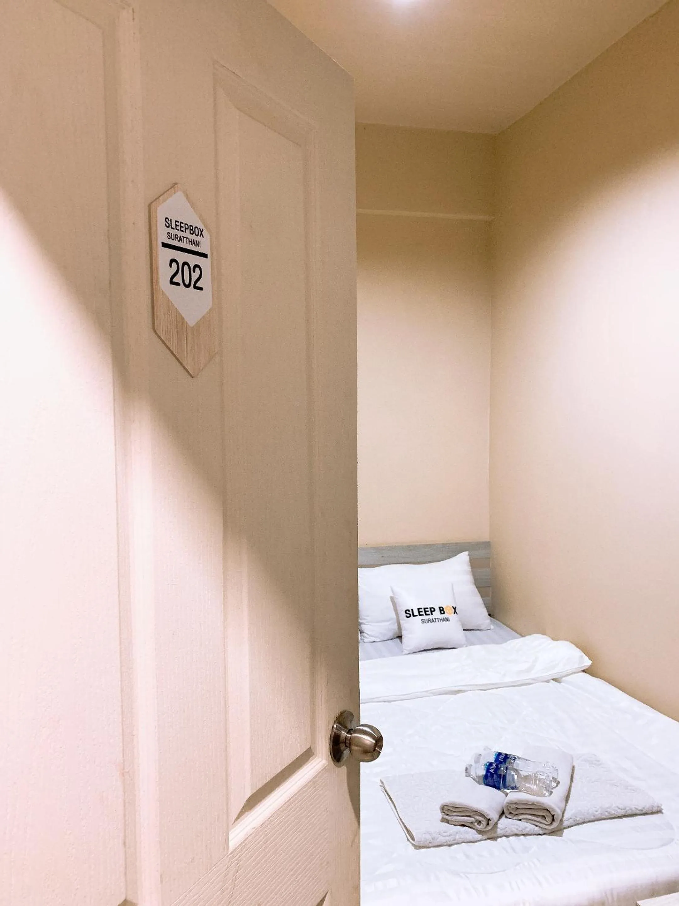 Bed in Sleepbox Hostel Suratthani