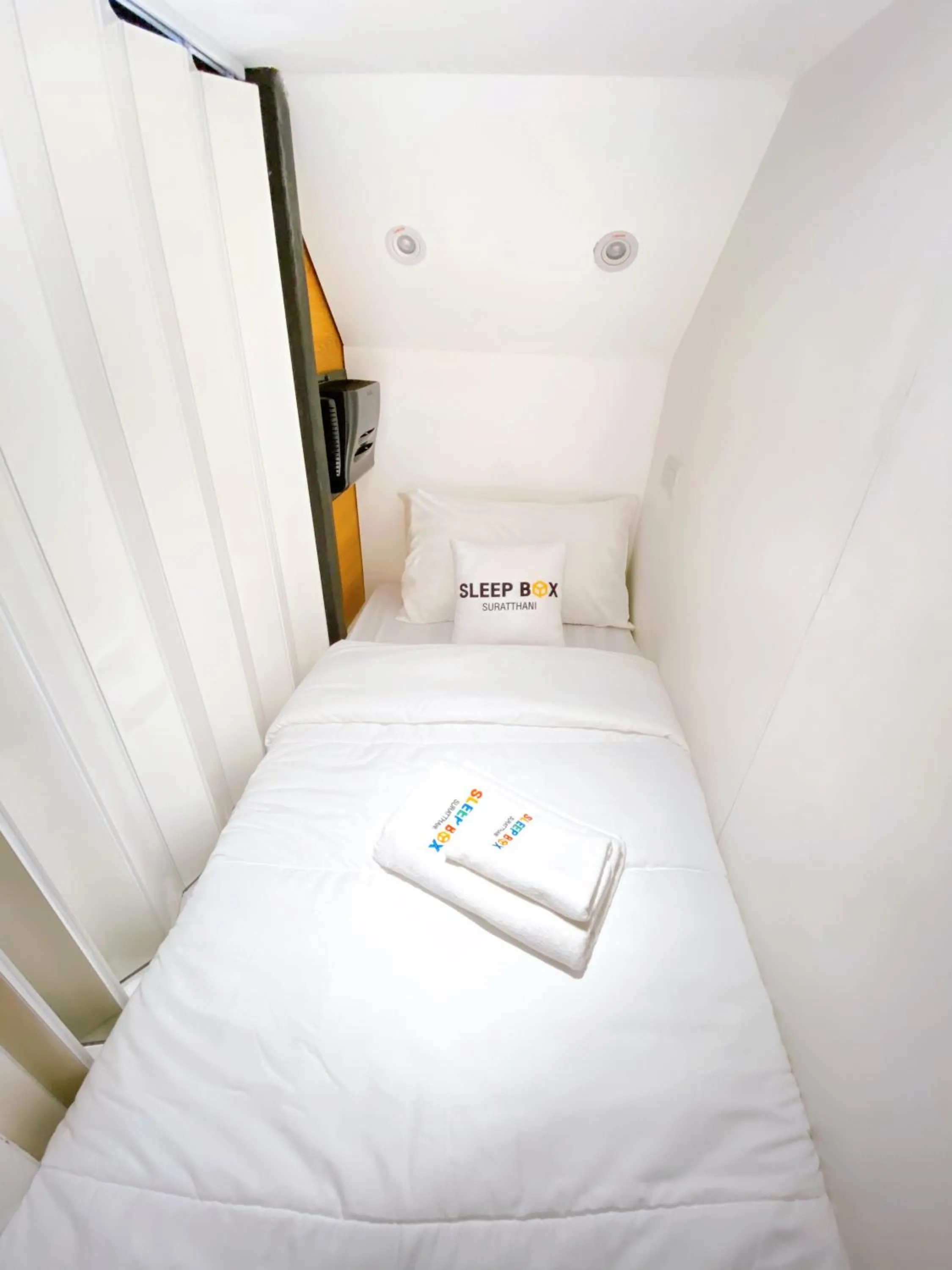 Bed in Sleepbox Hostel Suratthani