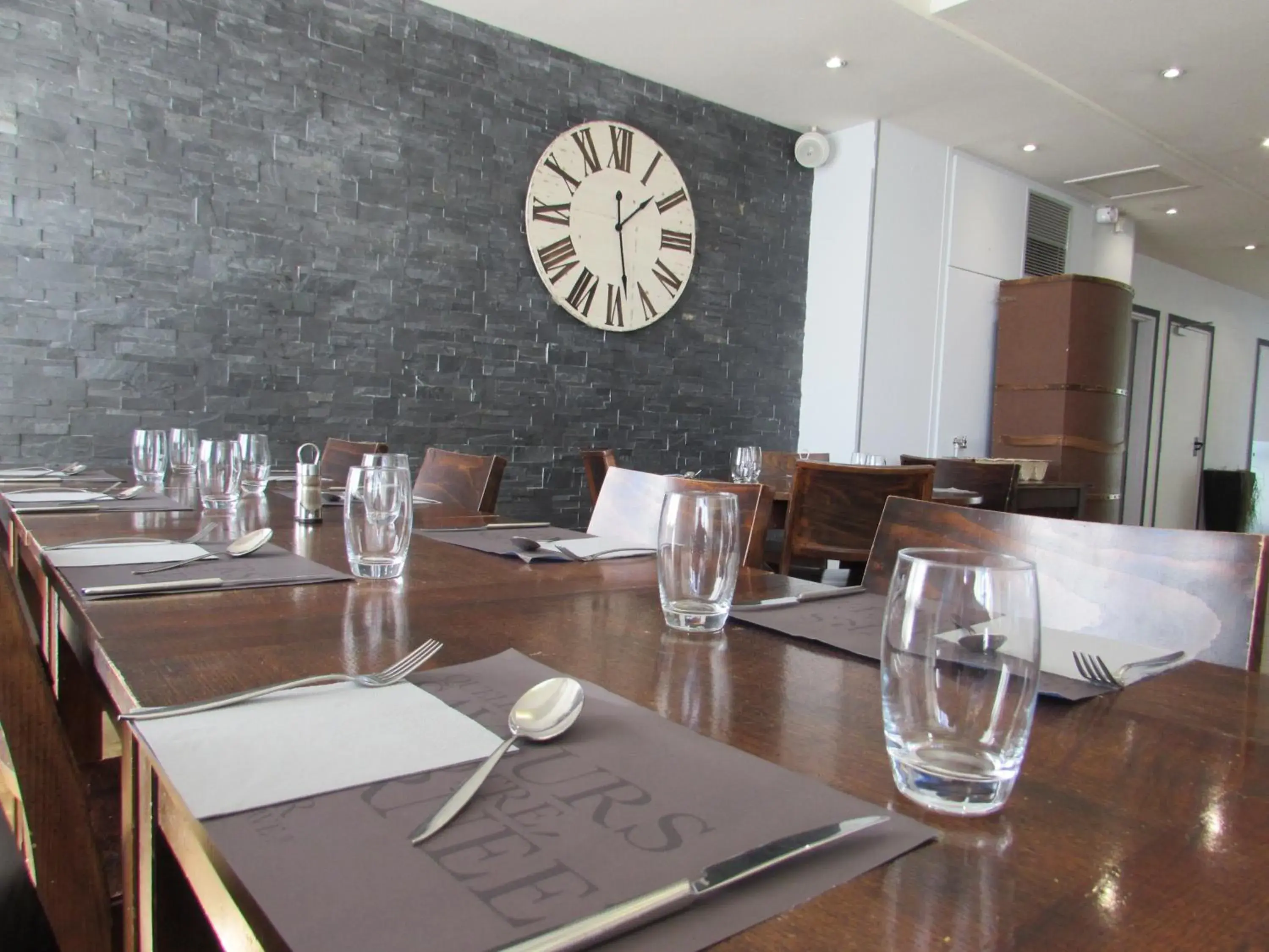 Restaurant/places to eat in Kyriad Marne-La-Vallée Torcy Restaurant/places to eat in Kyriad Marne-La-Vallée Torcy