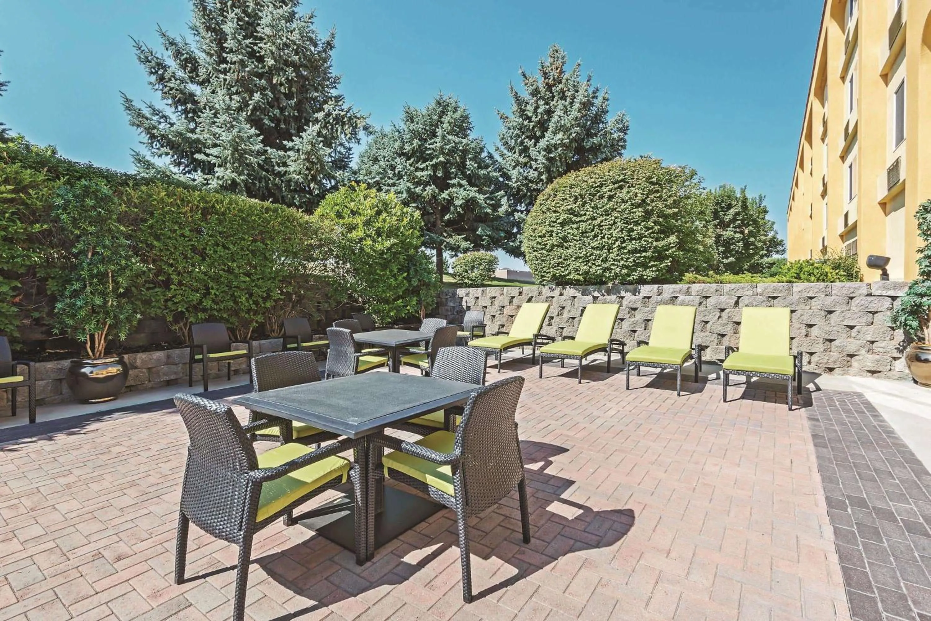 Property building in La Quinta by Wyndham Boise Towne Square