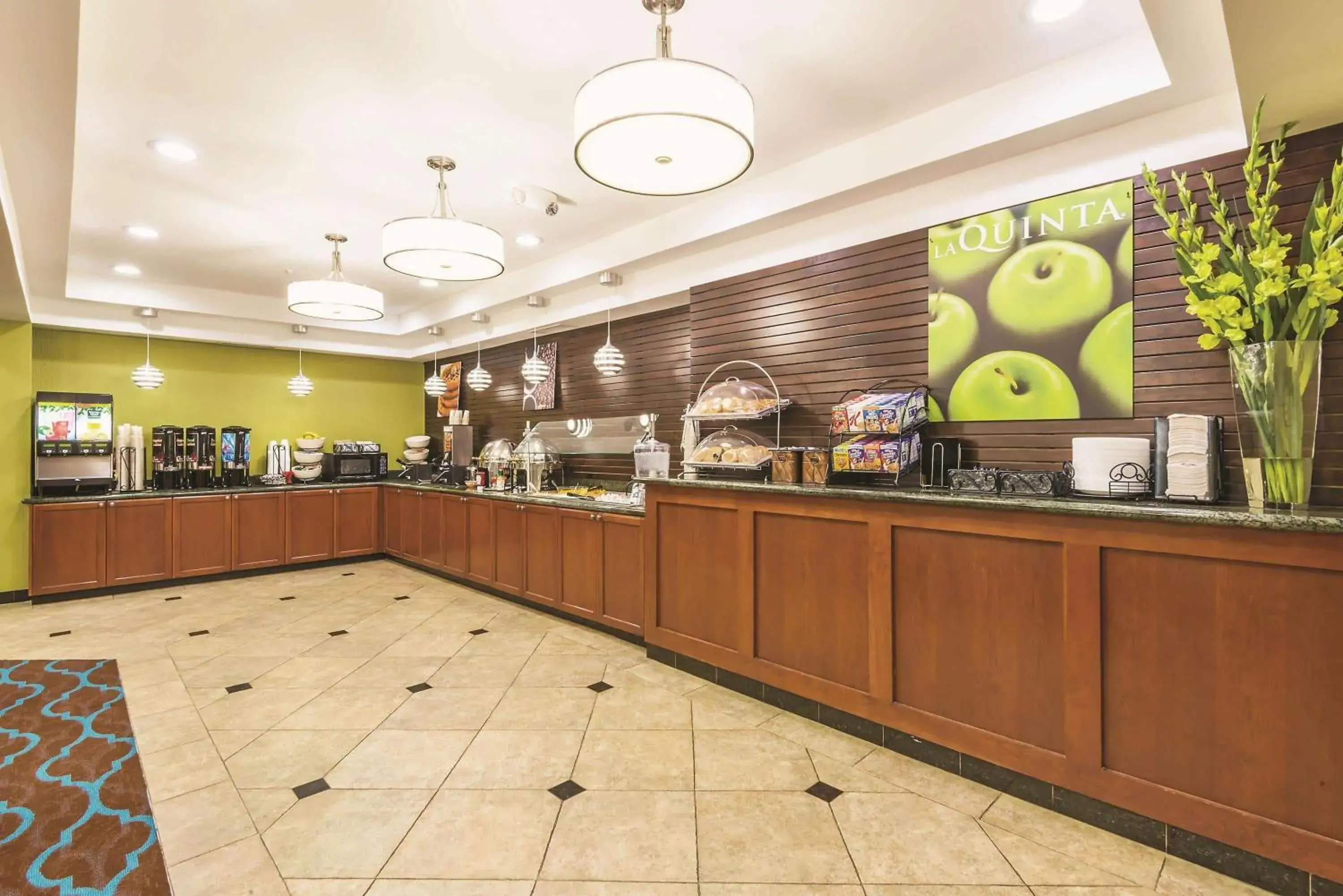 Restaurant/places to eat in La Quinta by Wyndham Boise Towne Square Restaurant/places to eat in La Quinta by Wyndham Boise Towne Square