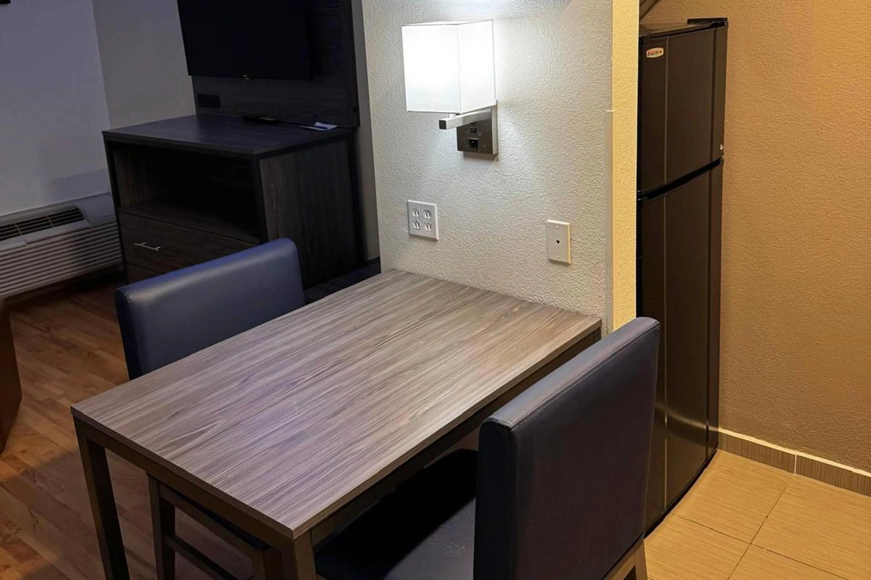 Bedroom in Quality Inn Fishers - Indianapolis