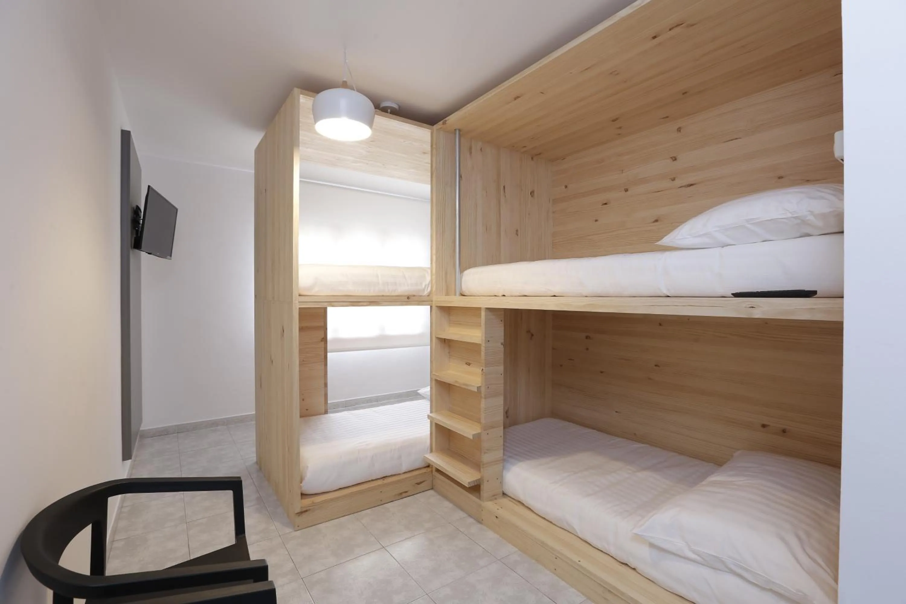 Quadruple Room with Private Bathroom in Pensión Dorotea