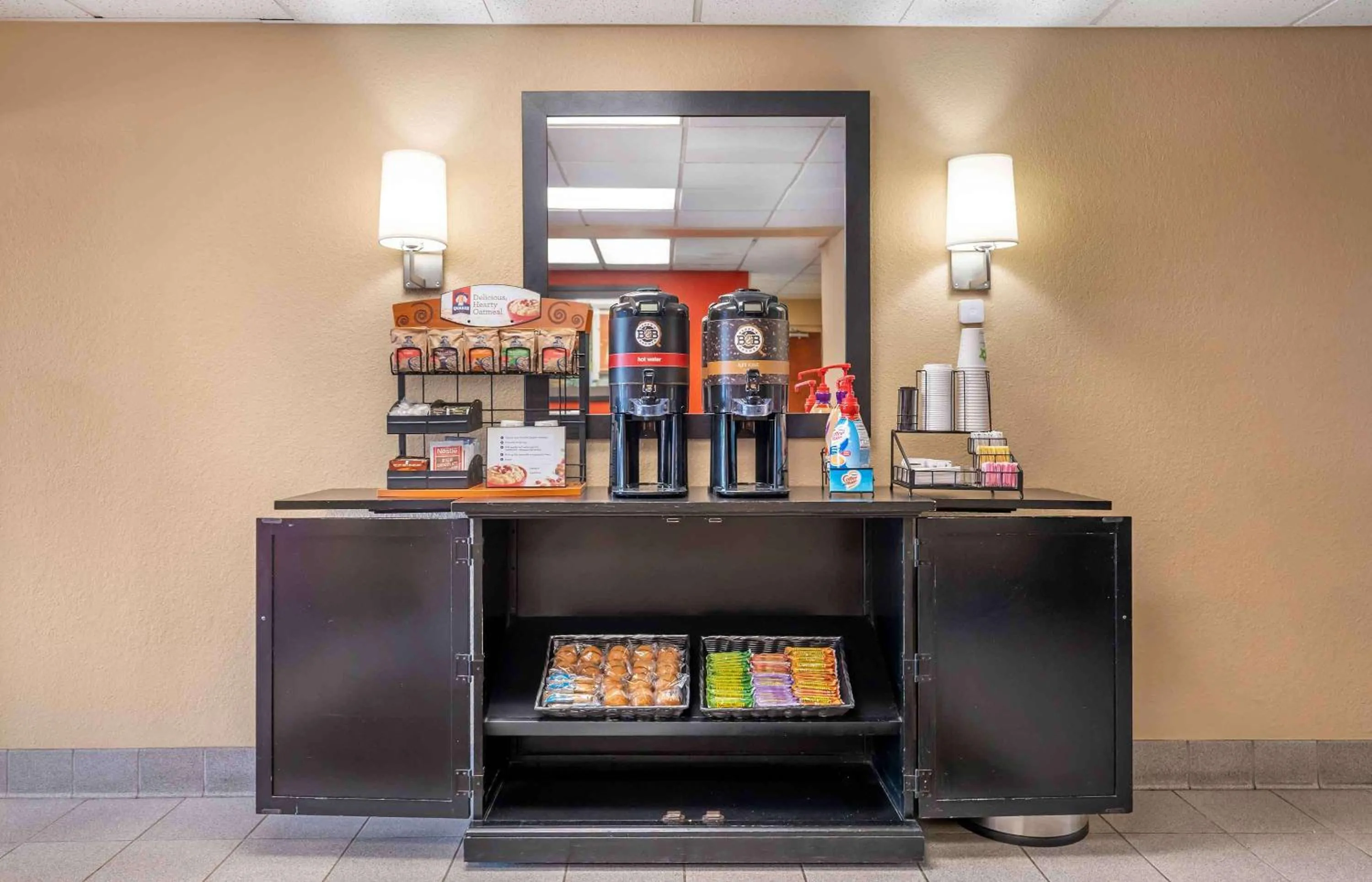 Breakfast in Extended Stay America Suites - Chicago - Itasca