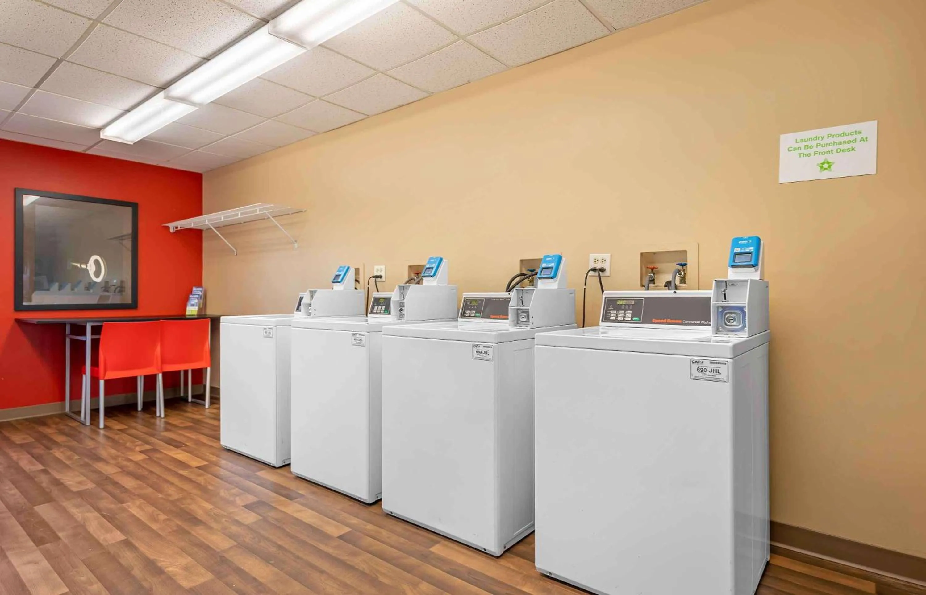 Property building in Extended Stay America Suites - Chicago - Itasca