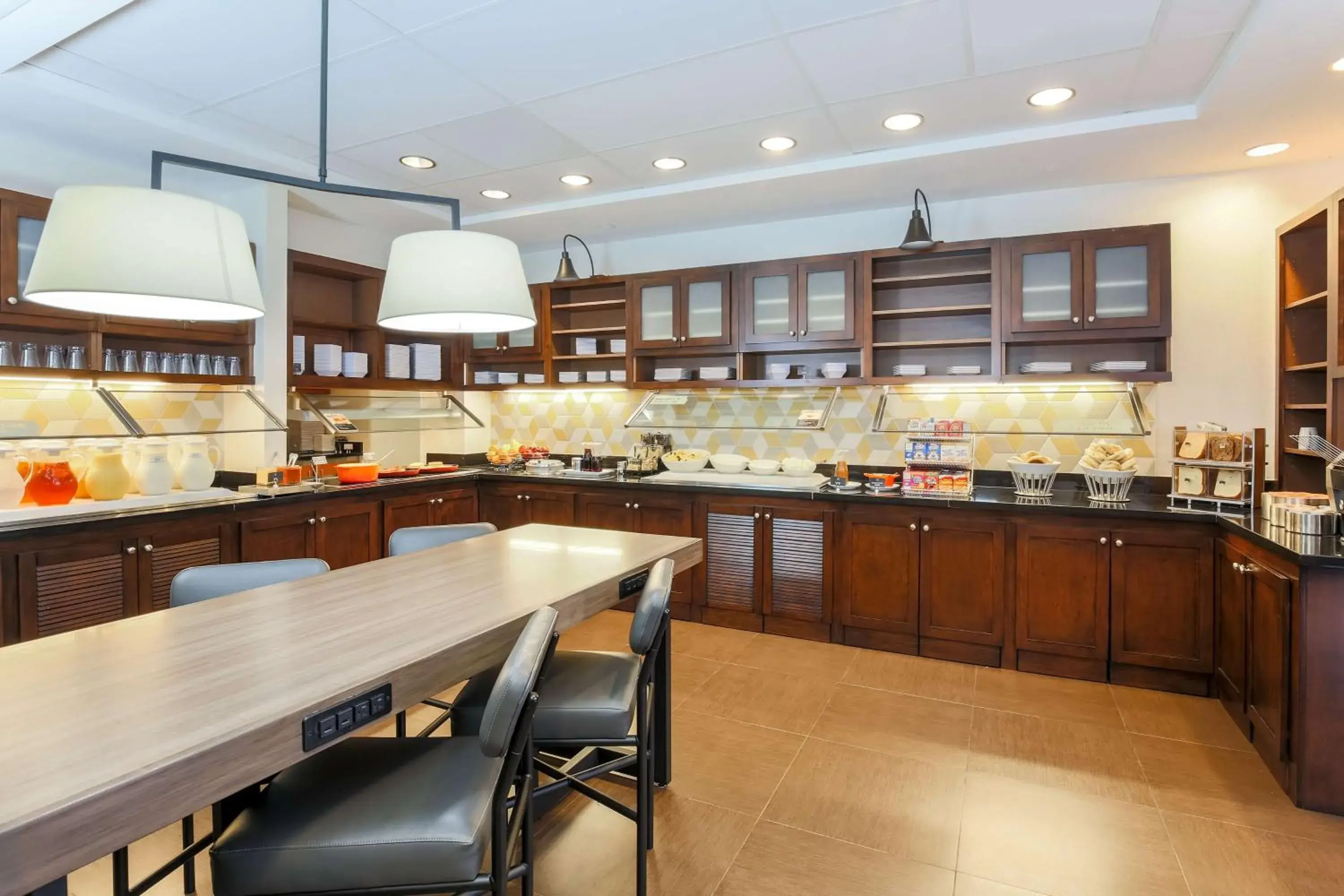 Restaurant/places to eat in Hyatt Place Dallas/Grapevine Restaurant/places to eat in Hyatt Place Dallas/Grapevine