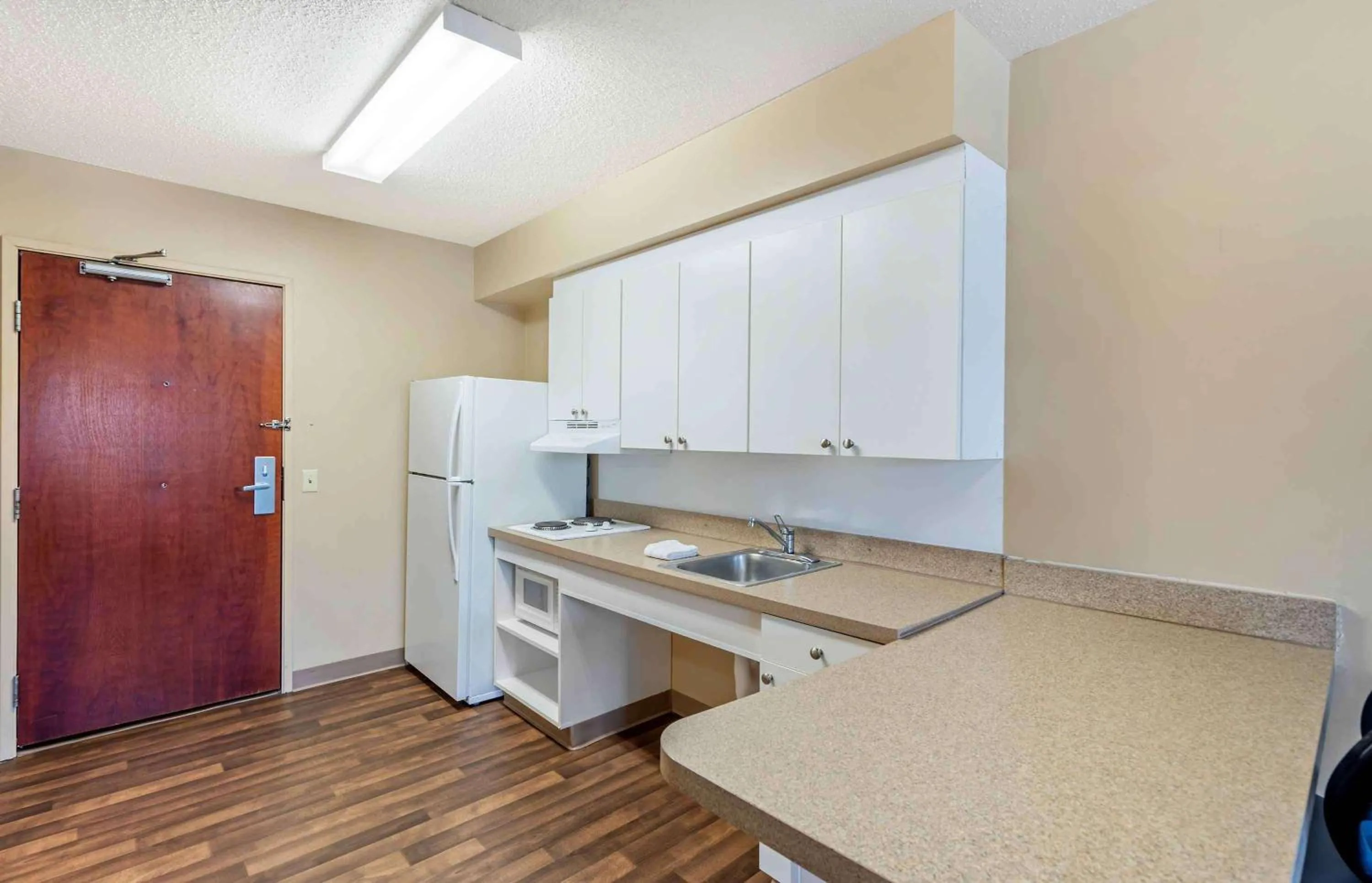 Bedroom in Extended Stay America Select Suites - Chicago - Rolling Meadows