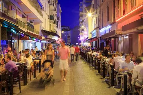 Nearby landmark in Hotel Le Festival