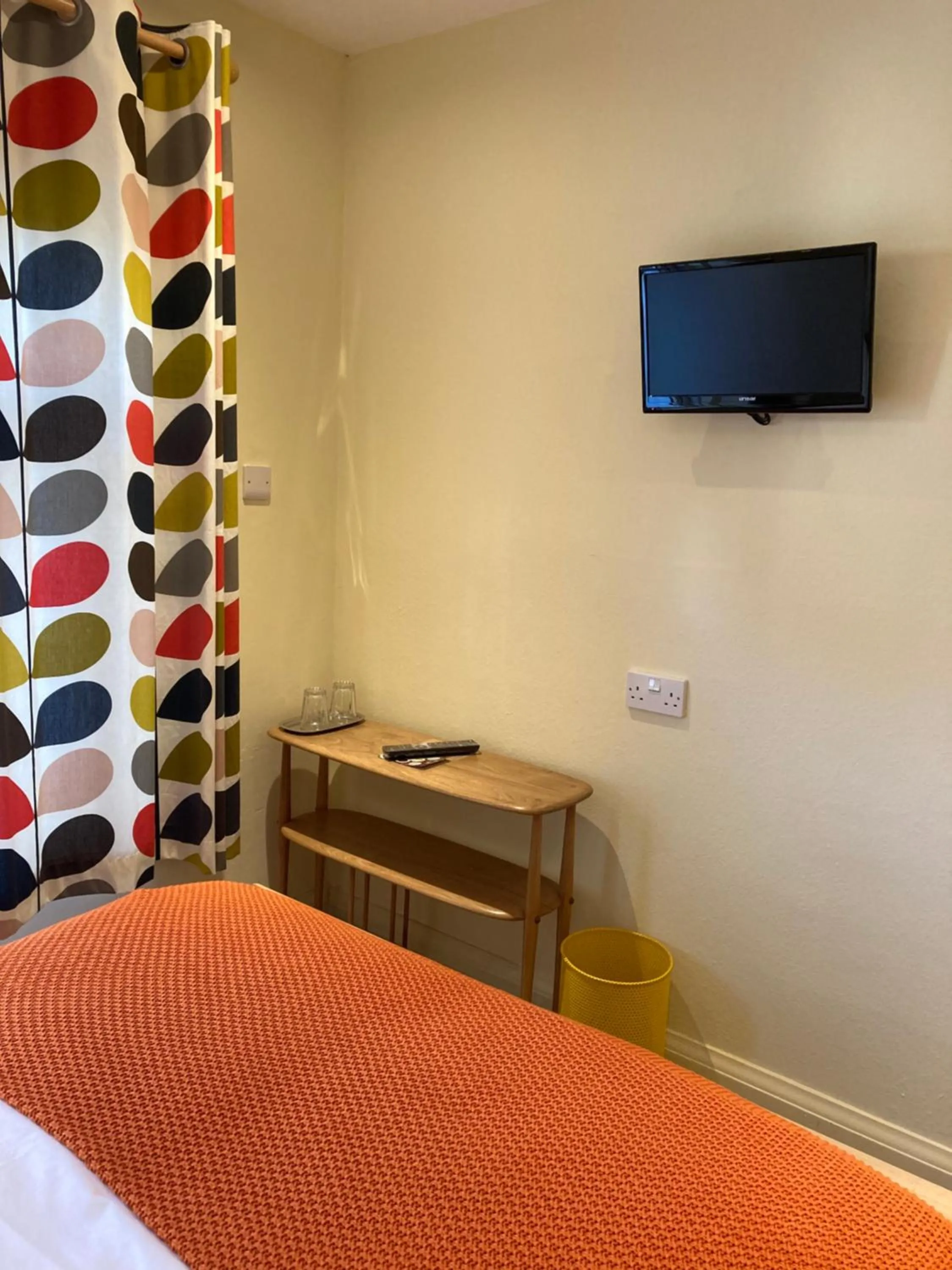 Bed in Newell Bistro and Rooms