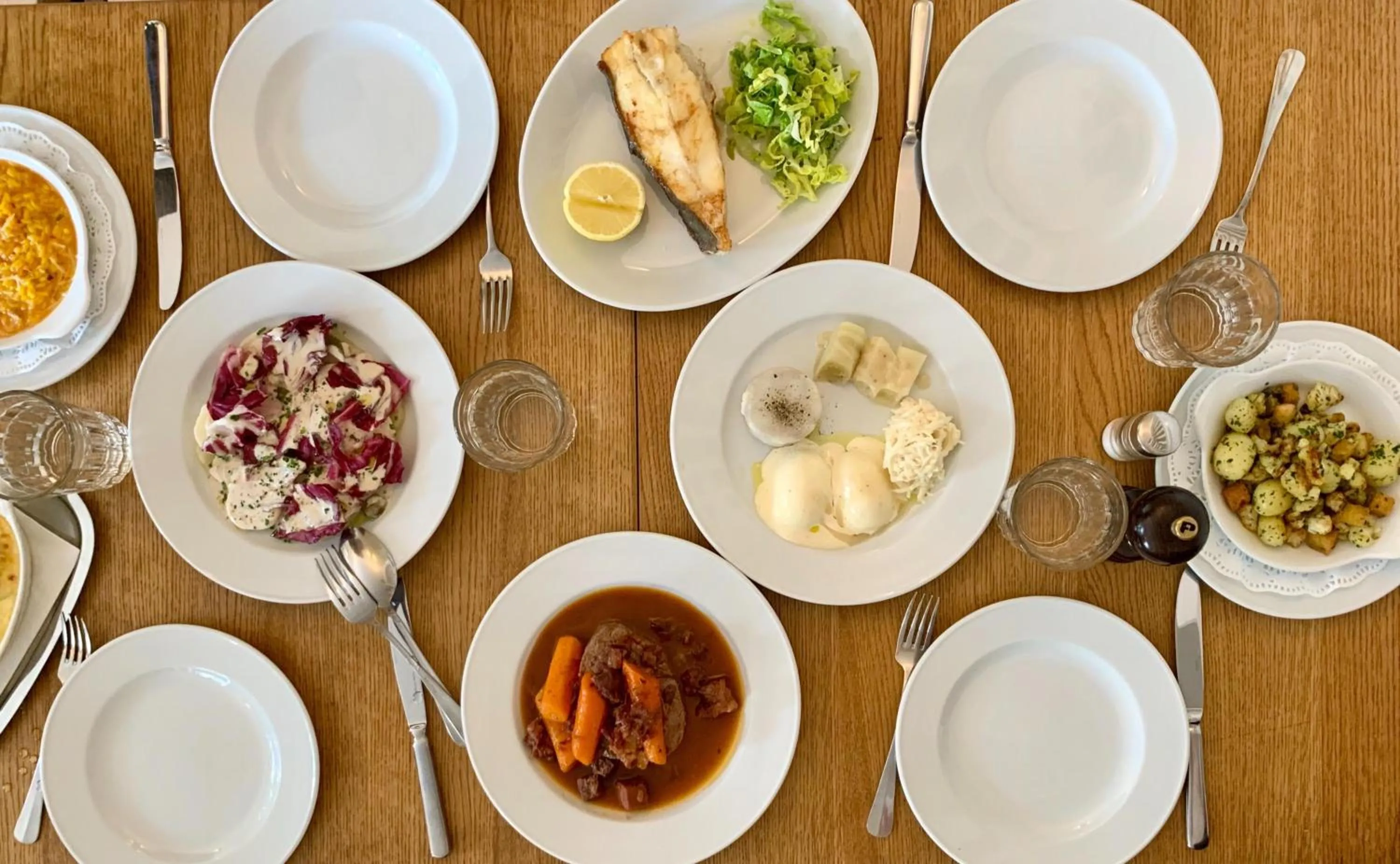 Food and drinks in Newell Bistro and Rooms