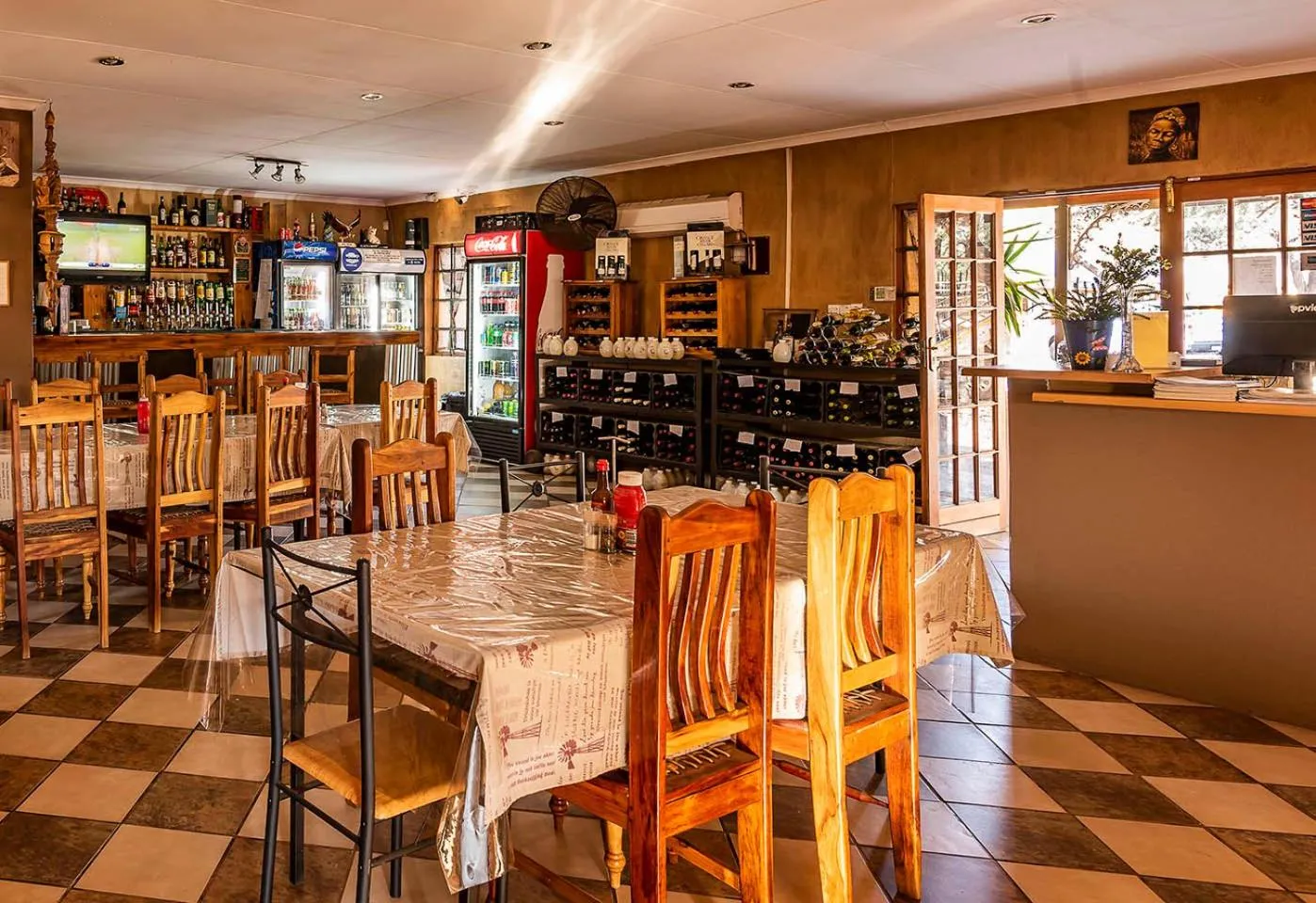 Restaurant/places to eat in Kuruman Hotel