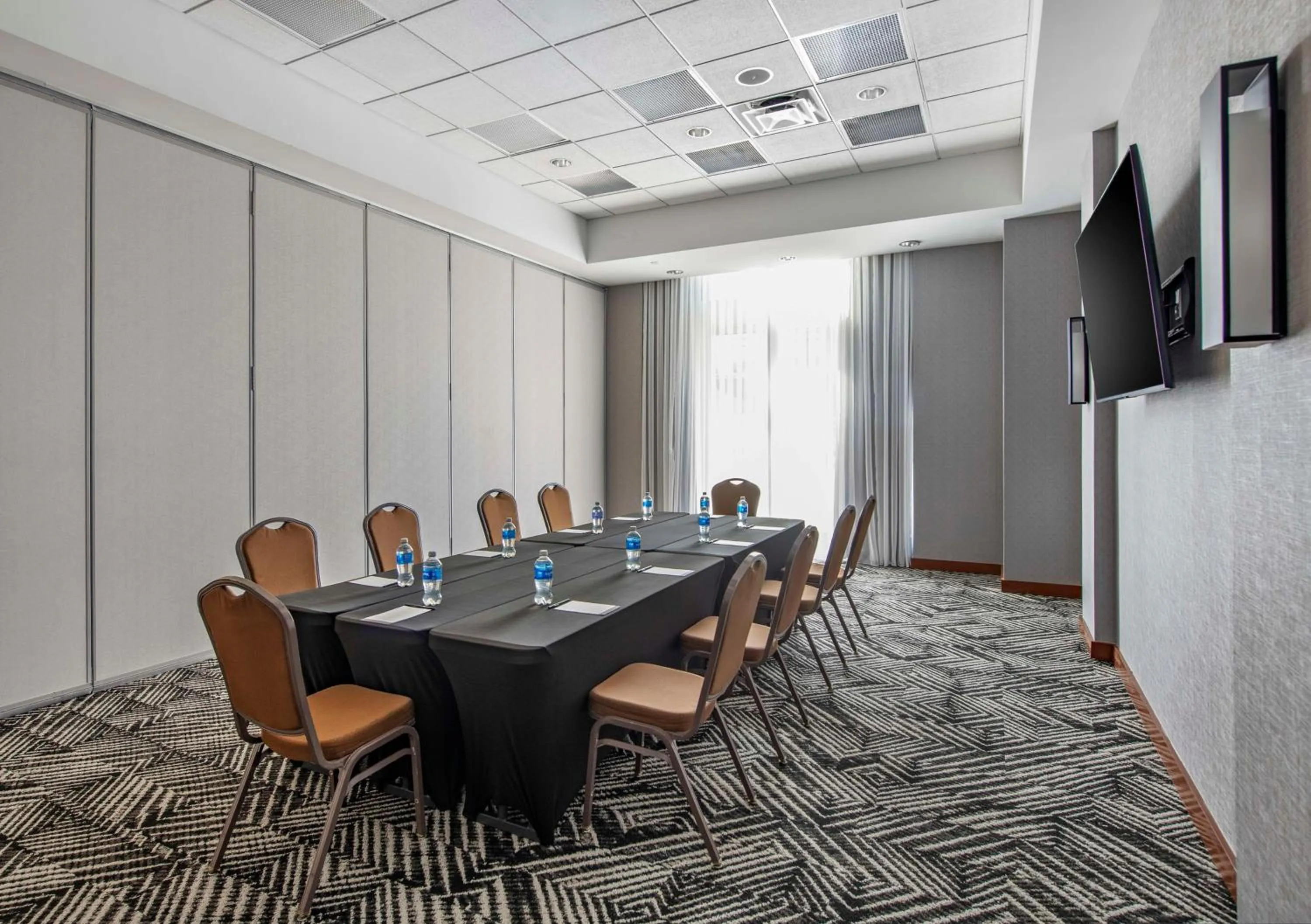 Meeting/conference room in Hyatt Place Riverside Downtown