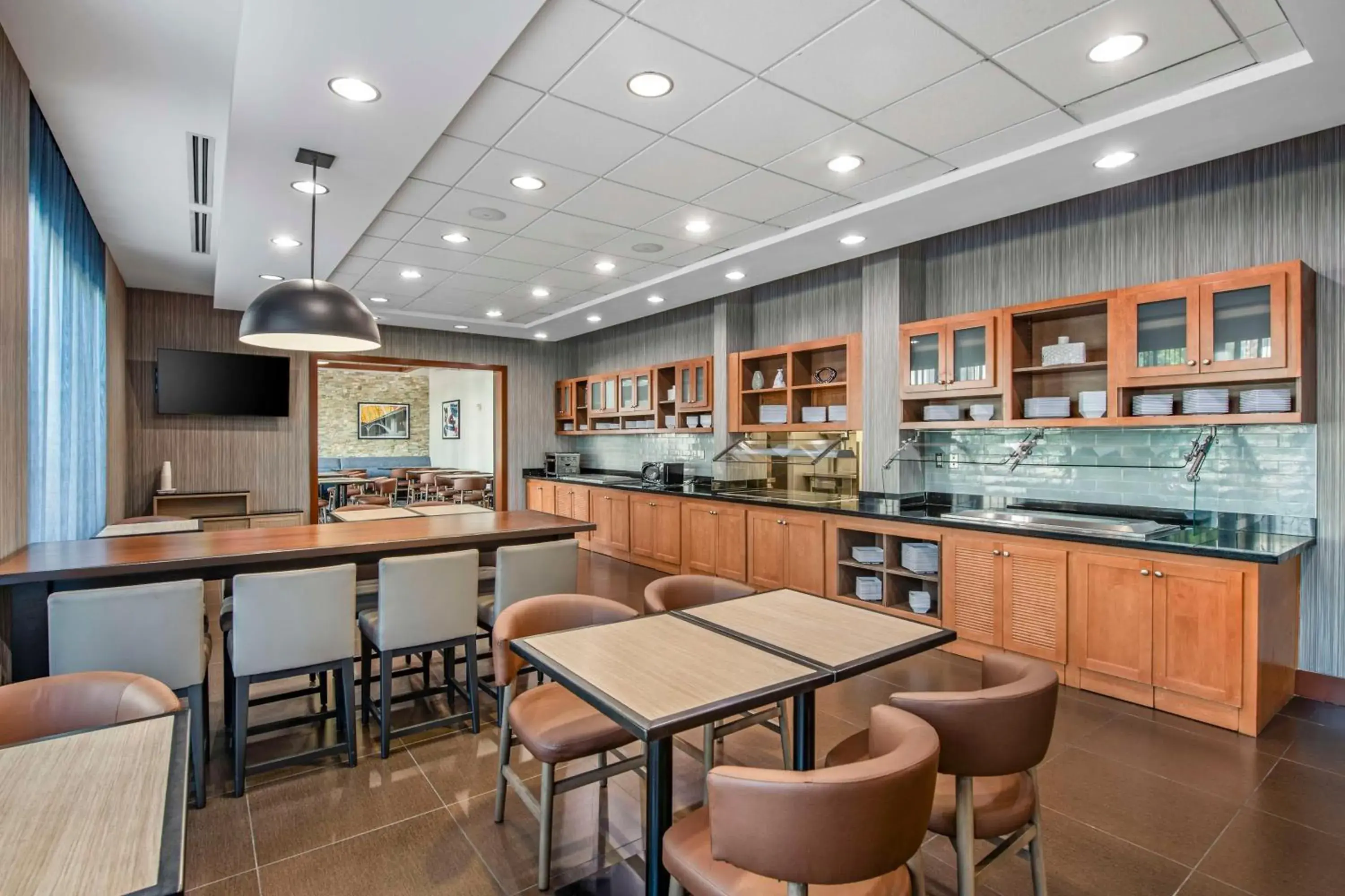 Restaurant/places to eat in Hyatt Place Riverside Downtown Restaurant/places to eat in Hyatt Place Riverside Downtown