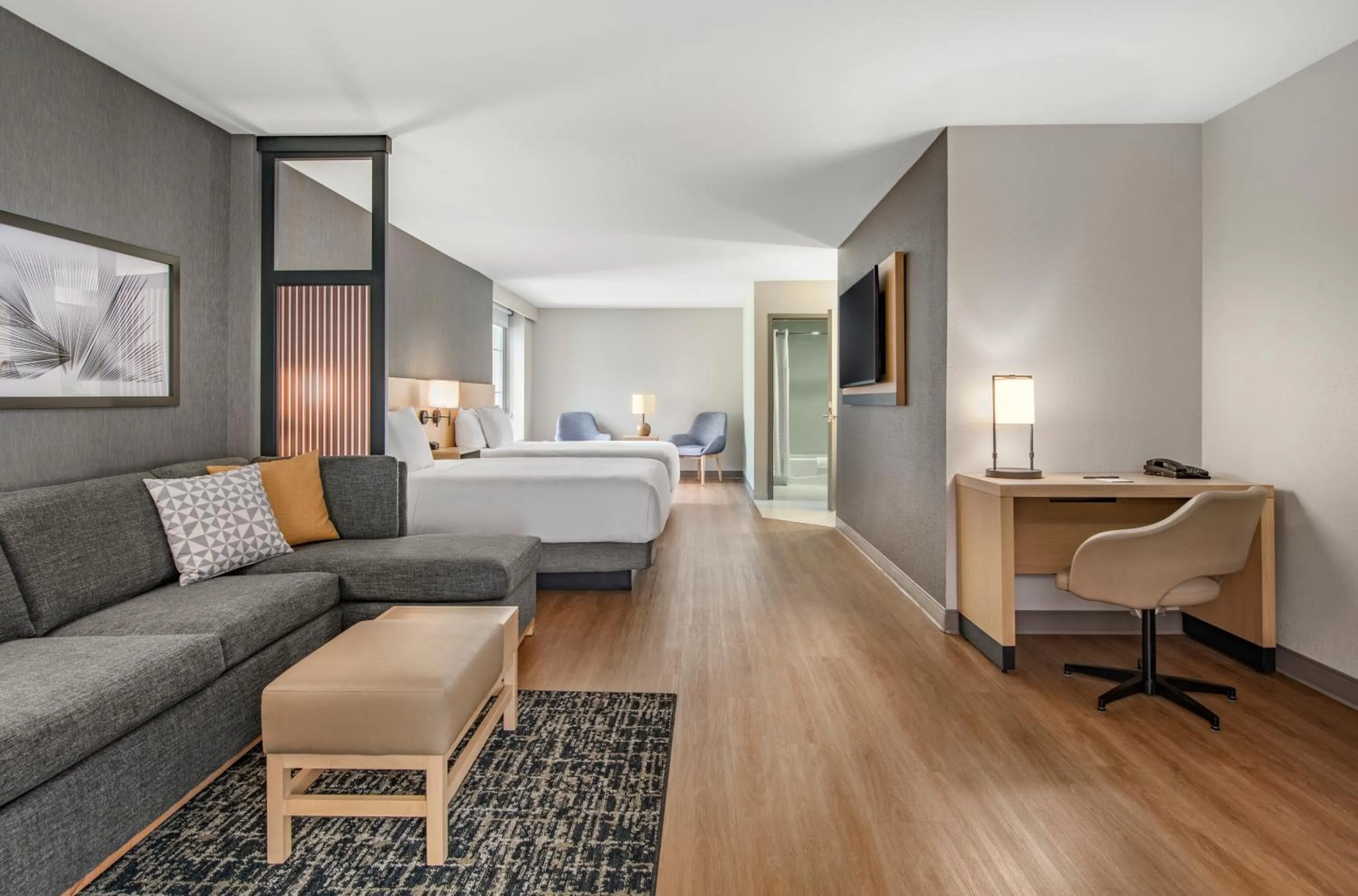 Bed in Hyatt Place Riverside Downtown